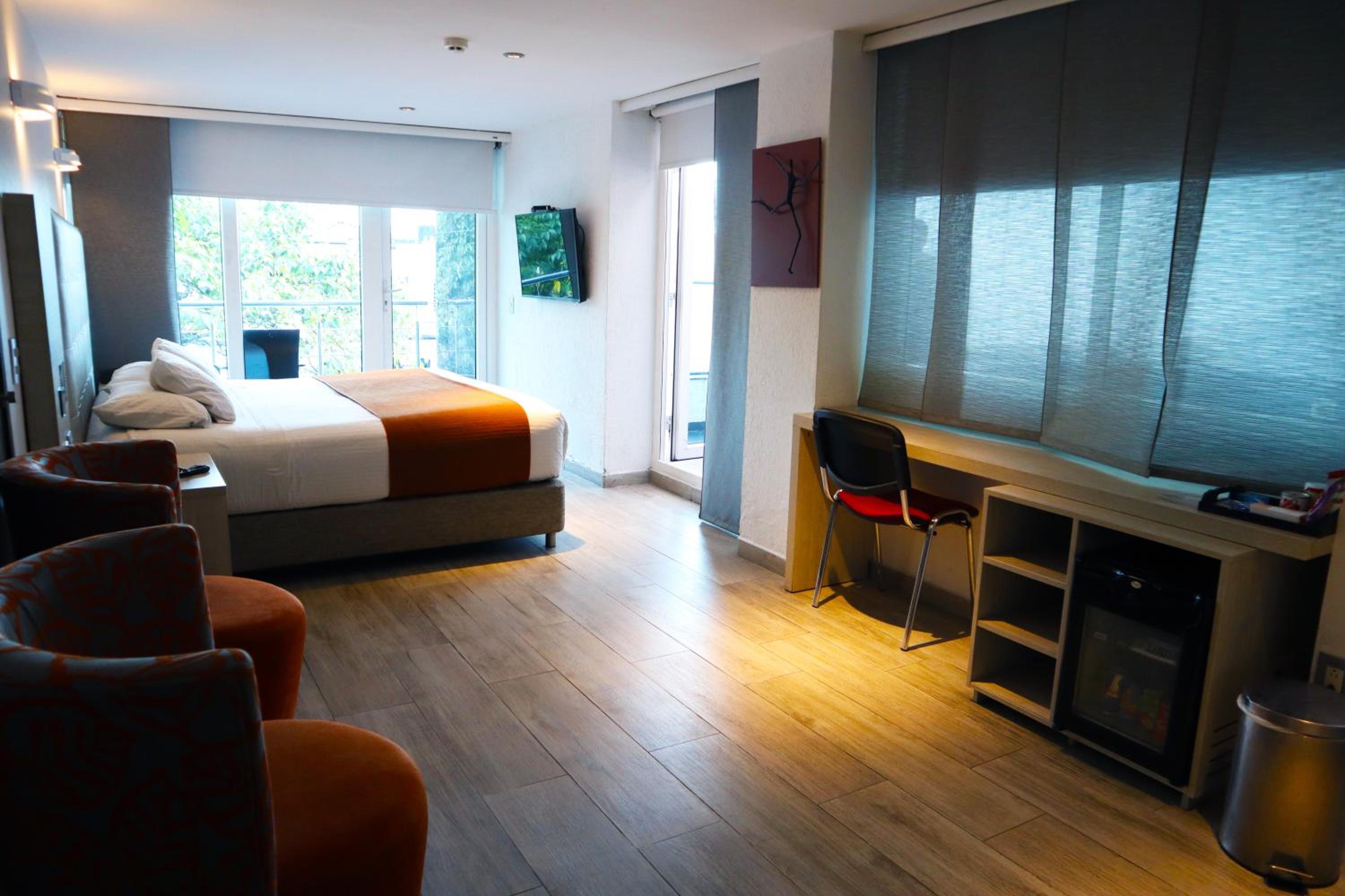 Zi One Luxury Hotel - Image 2