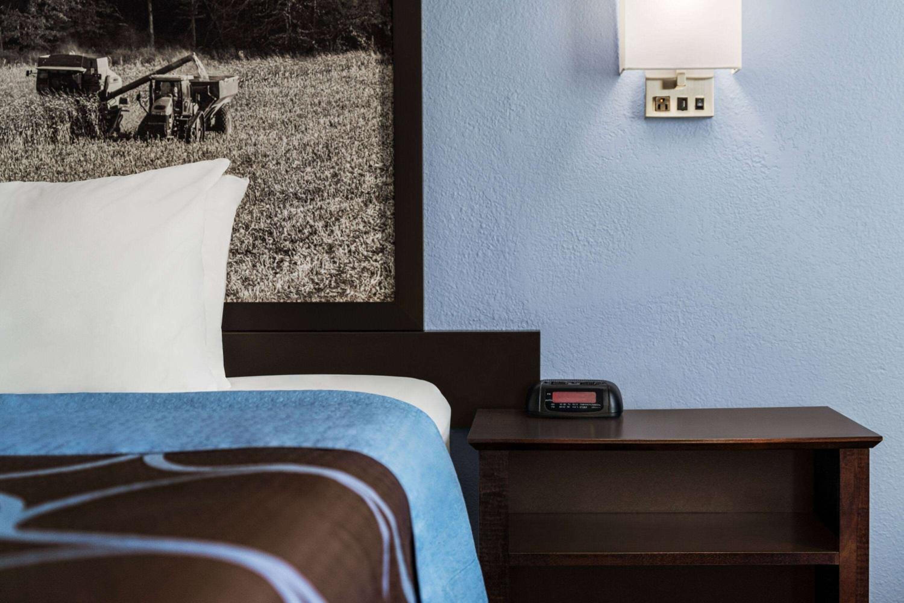 Columbus Vacations - Super 8 by Wyndham Columbus Edinburgh - Property Image 13