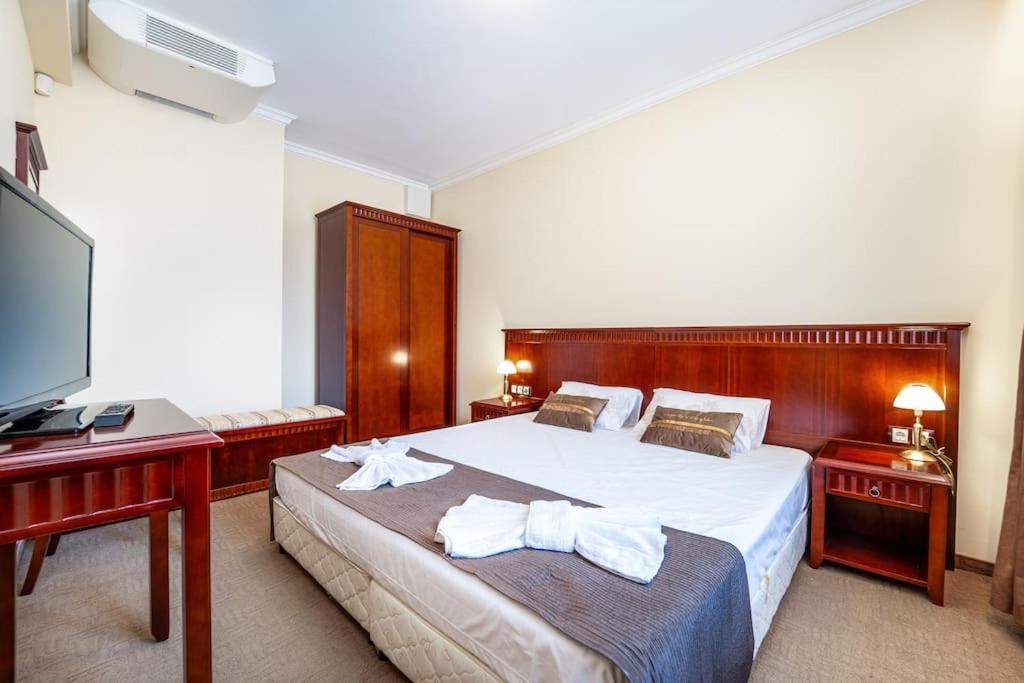 Ski Lift Delight Bansko Apartment