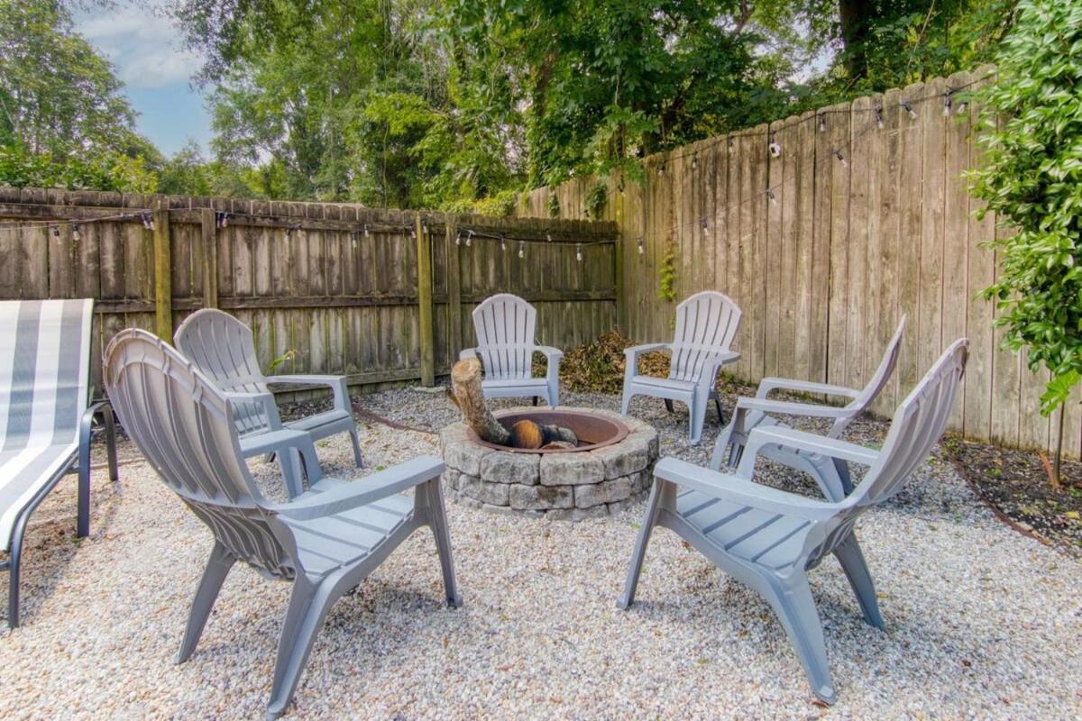 Charleston Oasis with Hot Tub, Mins to Dtwn
