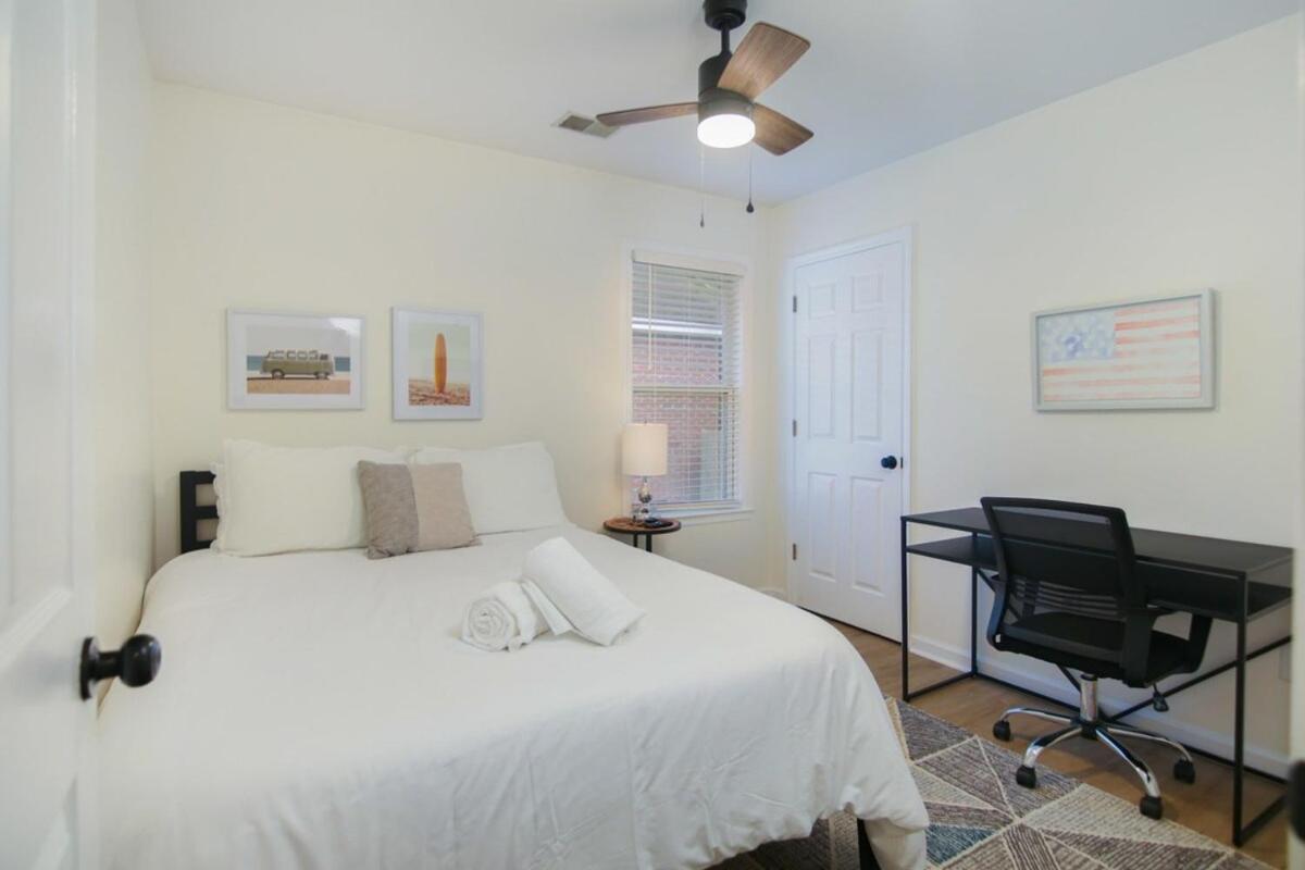 Charleston Oasis with Hot Tub, Mins to Dtwn