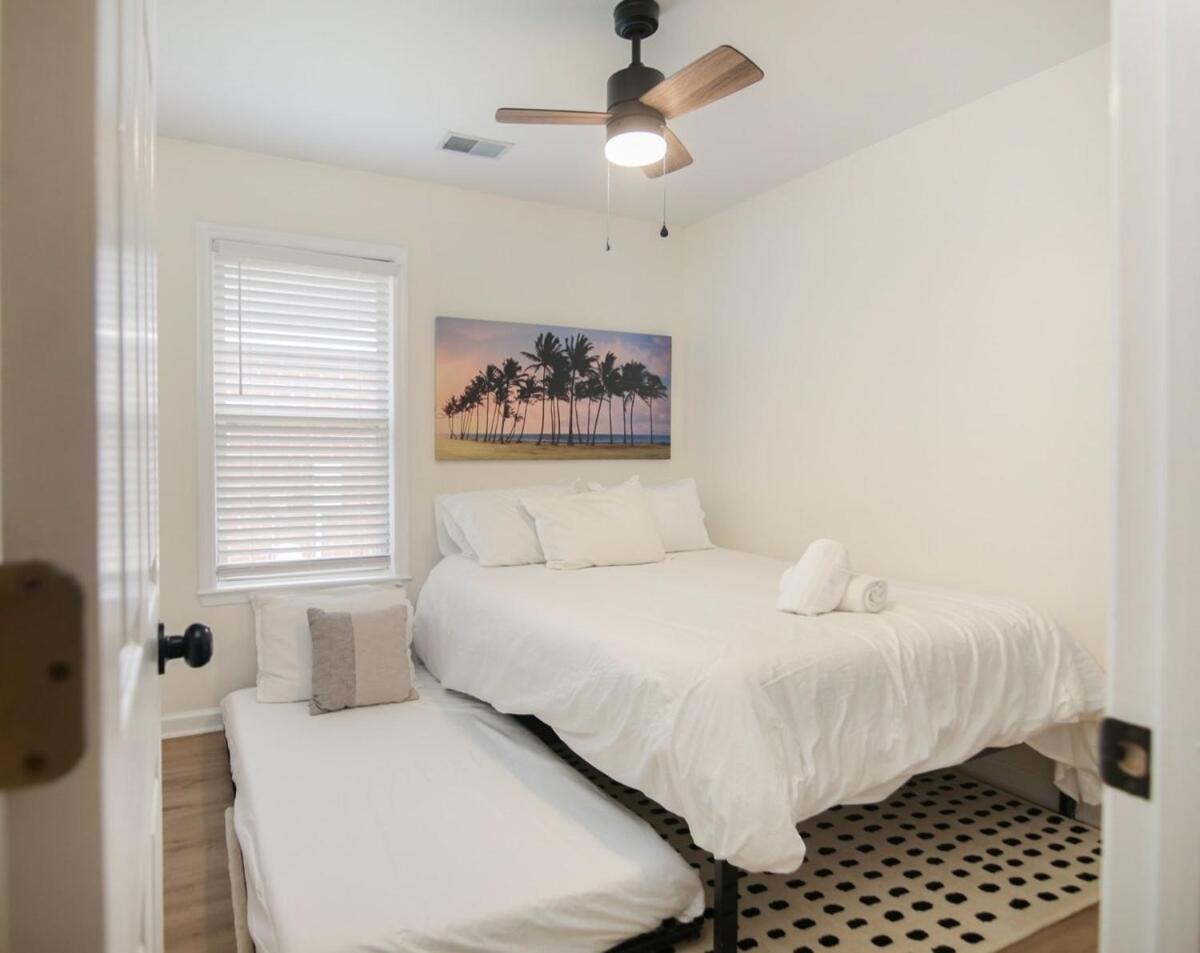 Charleston Oasis with Hot Tub, Mins to Dtwn