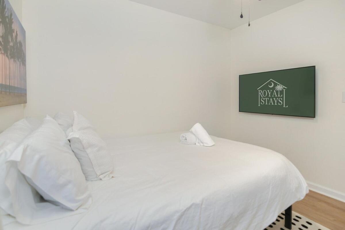 Charleston Oasis with Hot Tub, Mins to Dtwn, photo 23