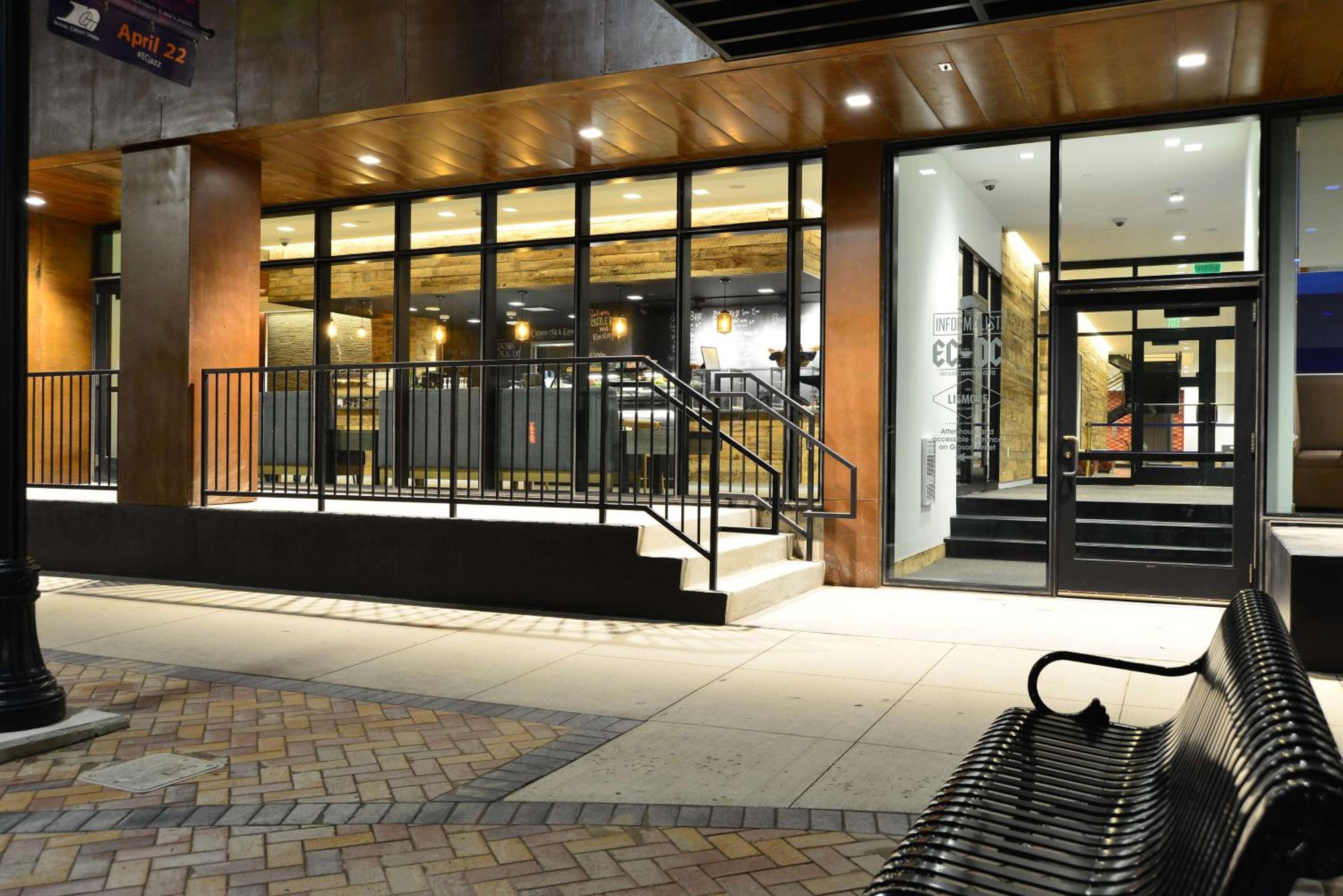 The Lismore Hotel Eau Claire - a DoubleTree by Hilton