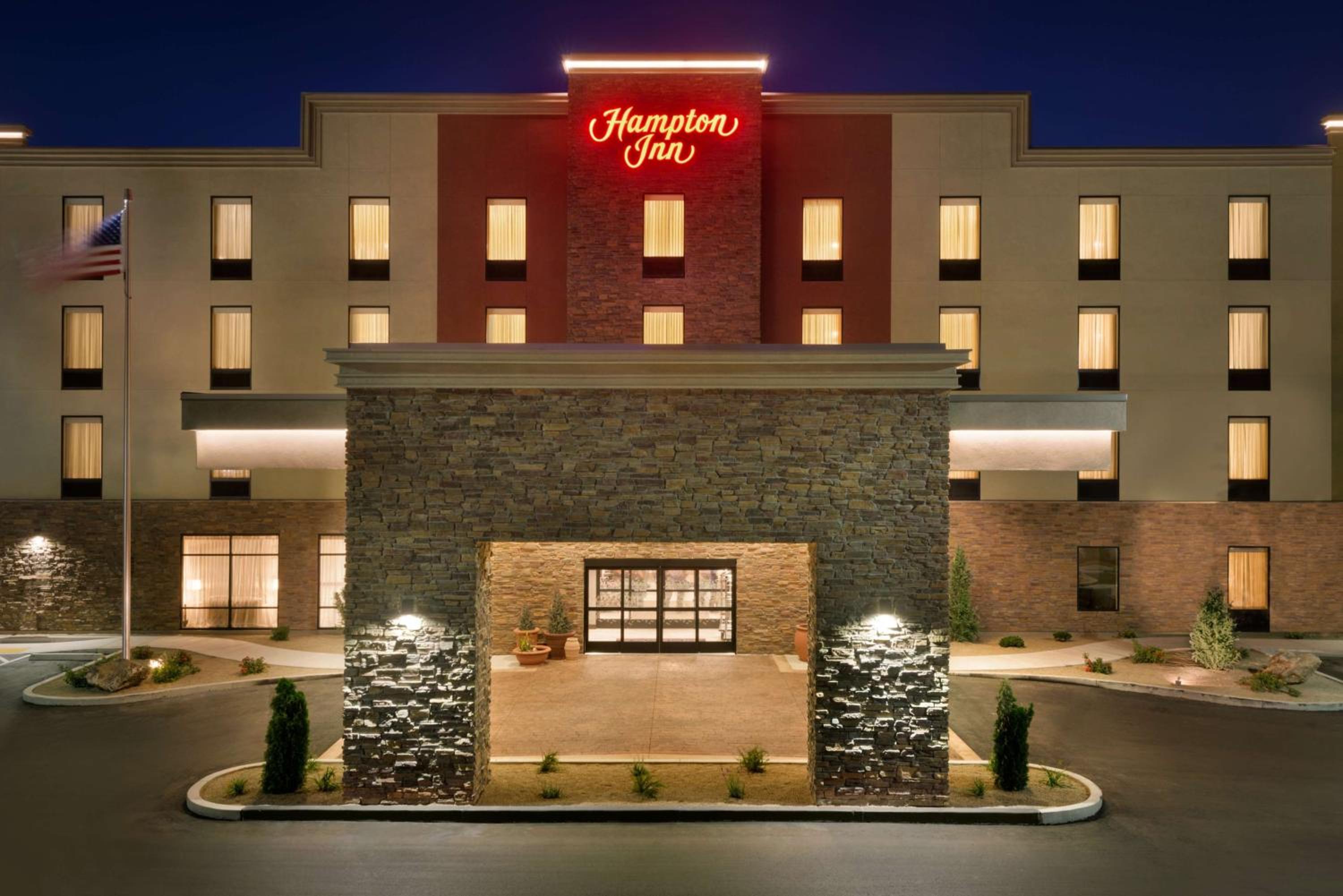 Elko Vacations - Hampton Inn by Hilton Elko Nevada - Property Image 2