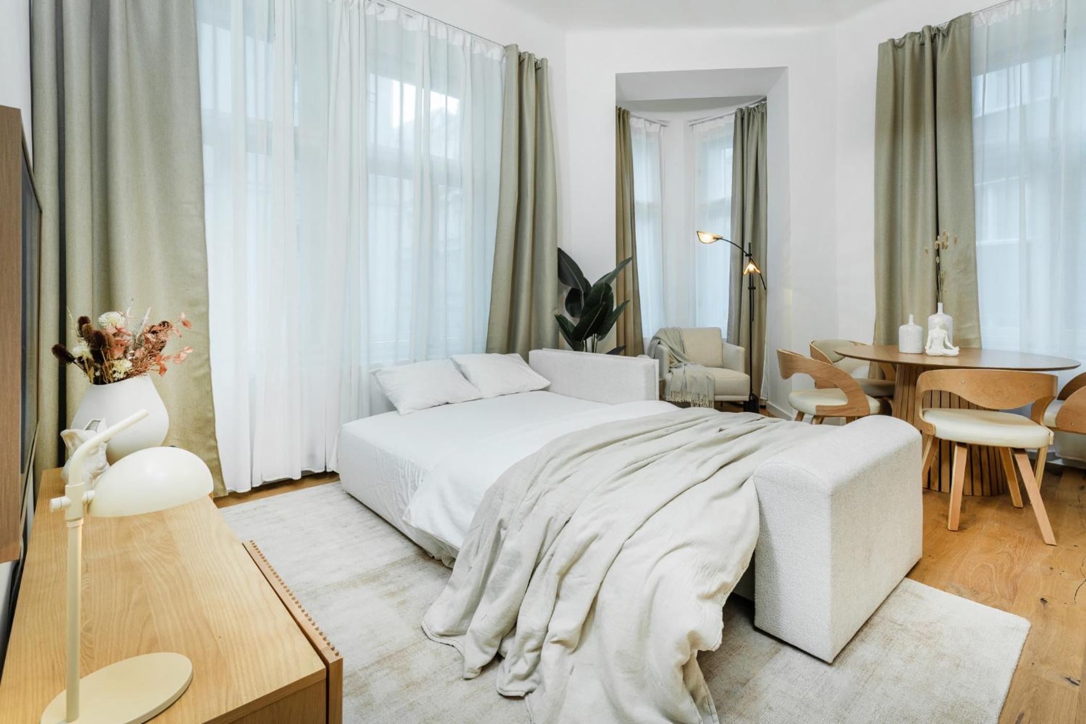 Rentero Cozy Wenceslas square 700m Apartment, Prague
