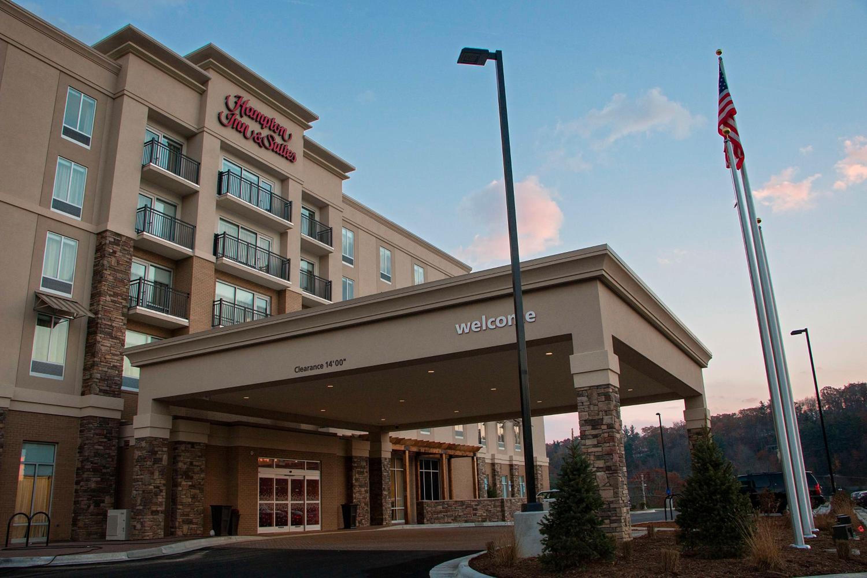 Hotel Hampton Inn & Suites Boone, Nc - Image 1