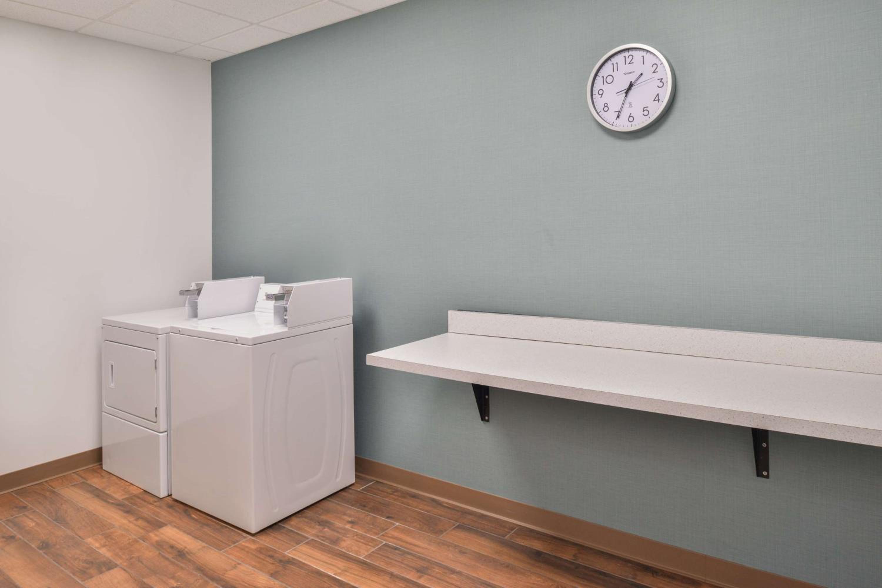 Emporia Vacations - Hampton Inn Emporia, KS - Property Image 2