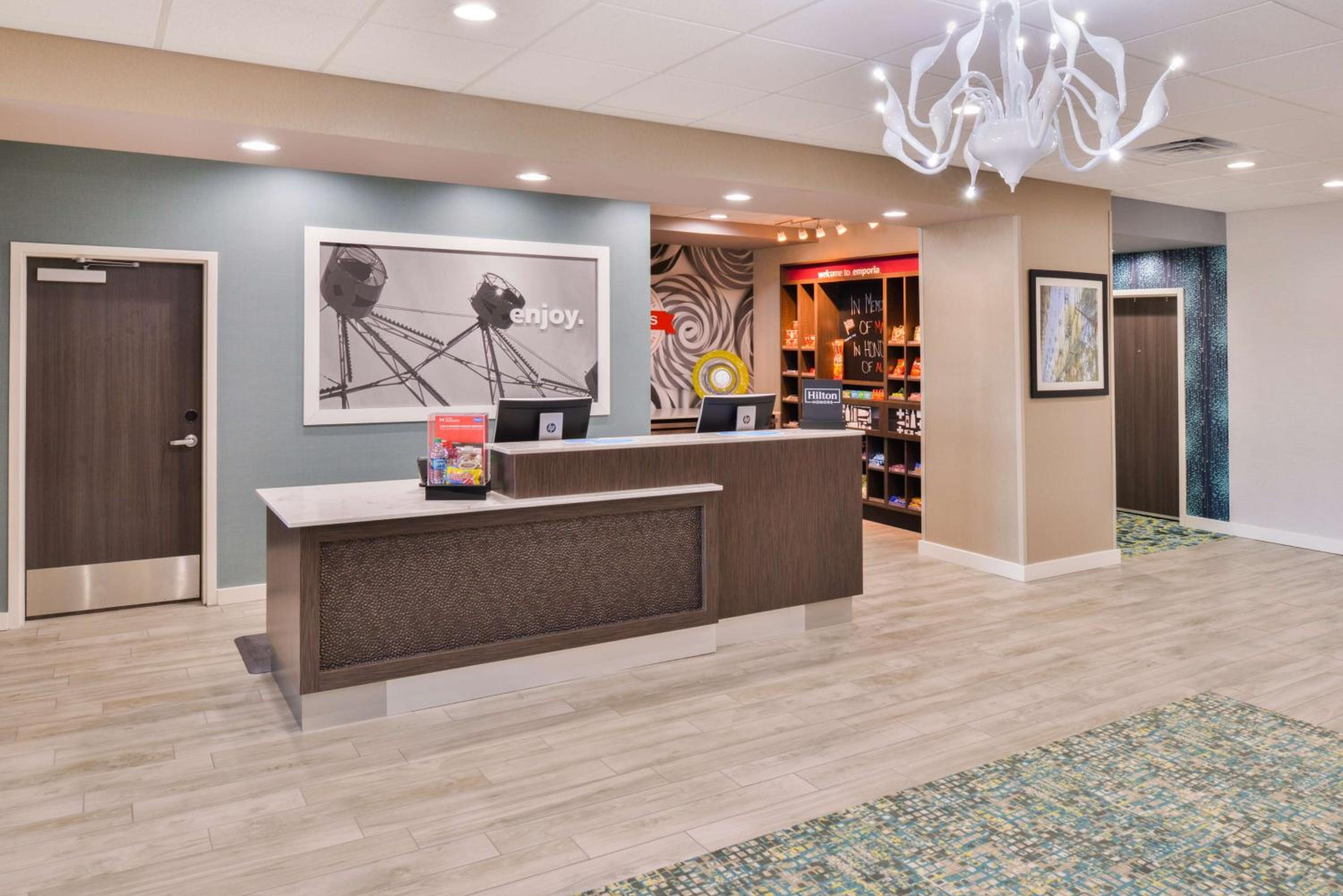 Emporia Vacations - Hampton Inn Emporia, KS - Property Image 28