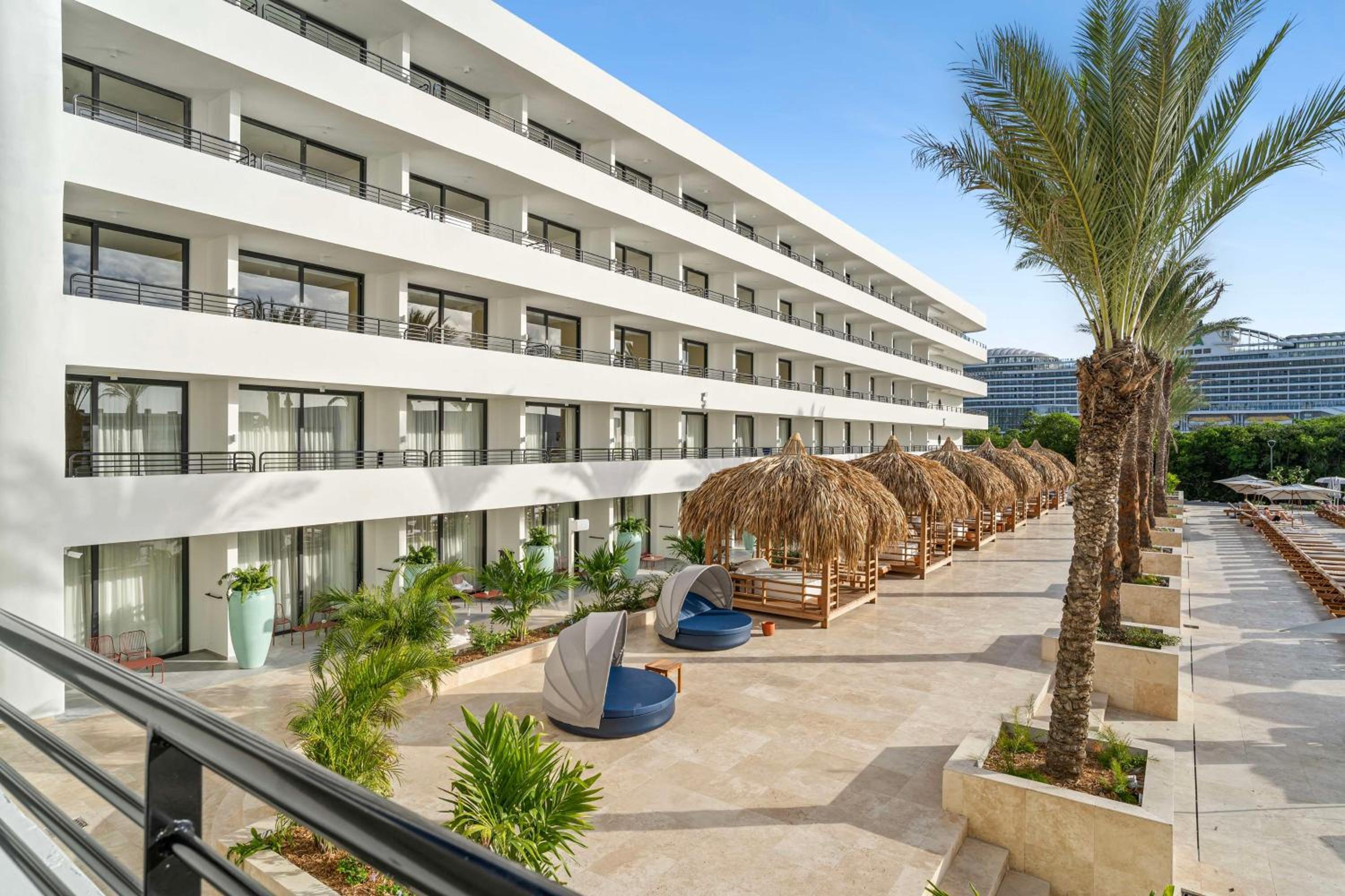 The Rif At Mangrove Beach Corendon Curacao All-Inclusive, Curio by Hilton - Photo 11