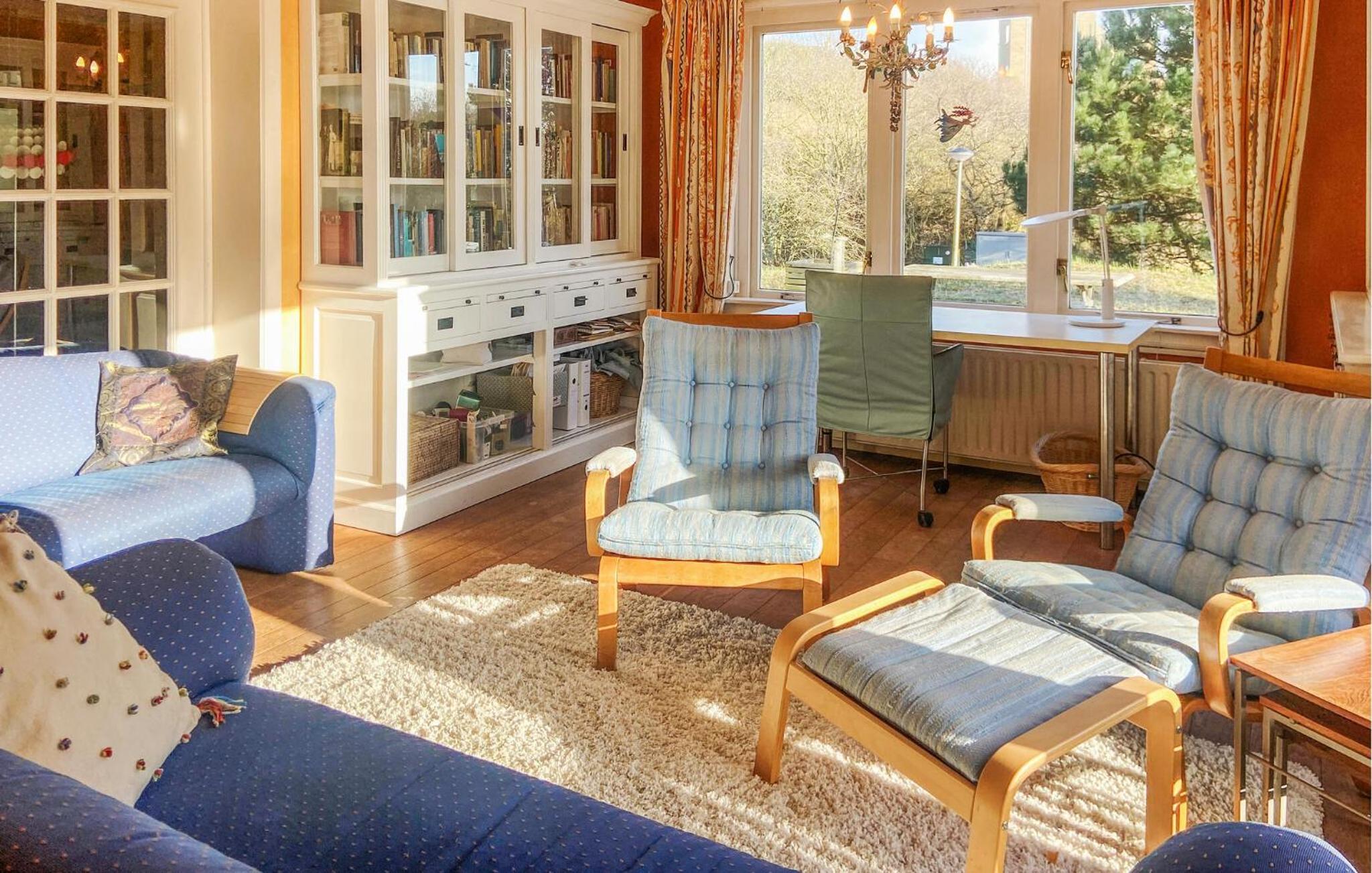 Cozy Home In Noordwijk Aan Zee With Kitchen view 5