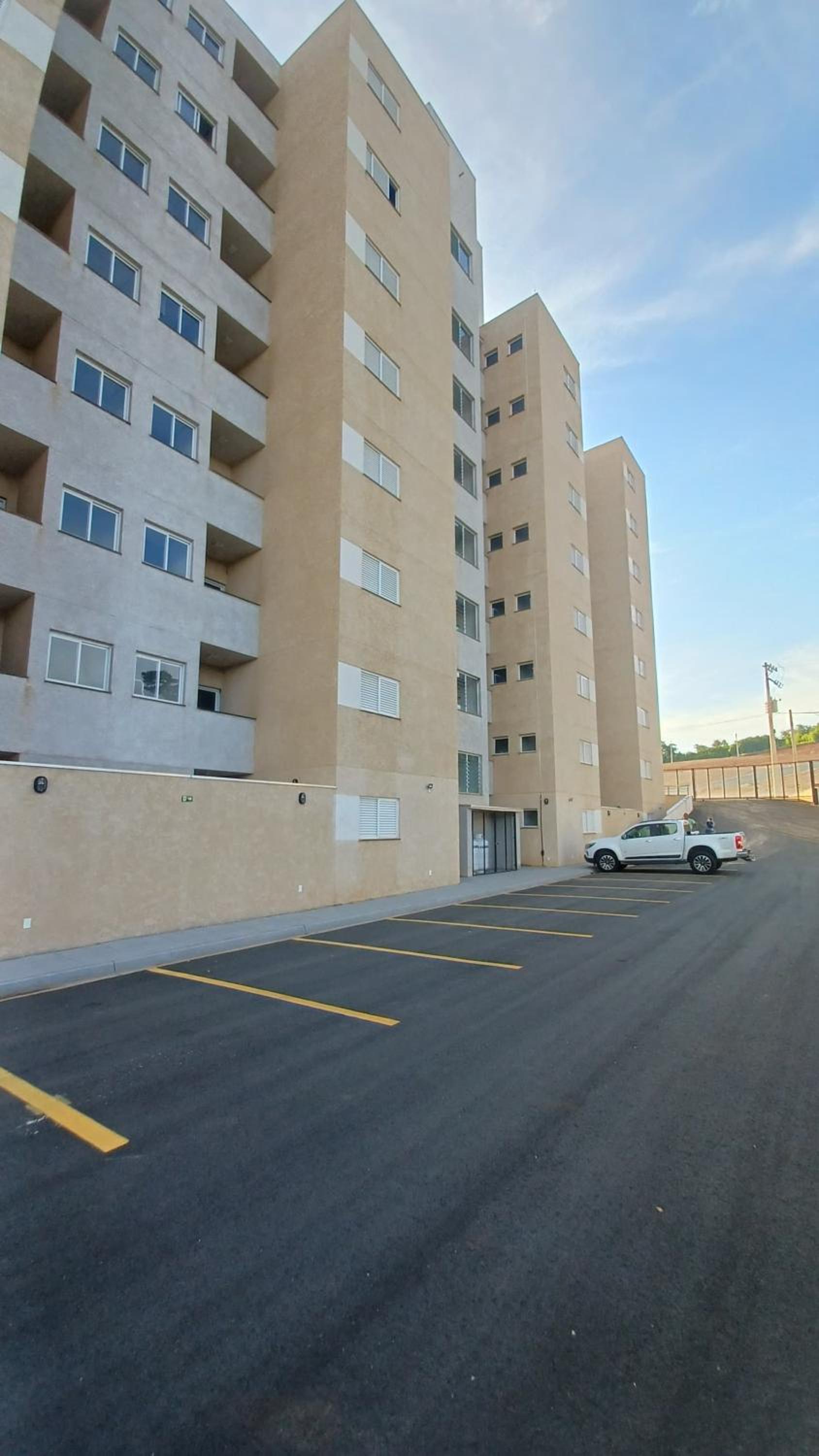 Apto Cond. Recanto dos Pássaros