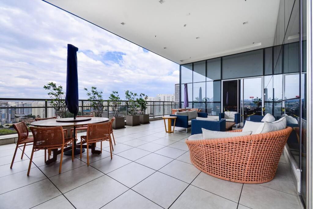 Apartamento em Osasco com Piscina Aquecida e Ar condicionado