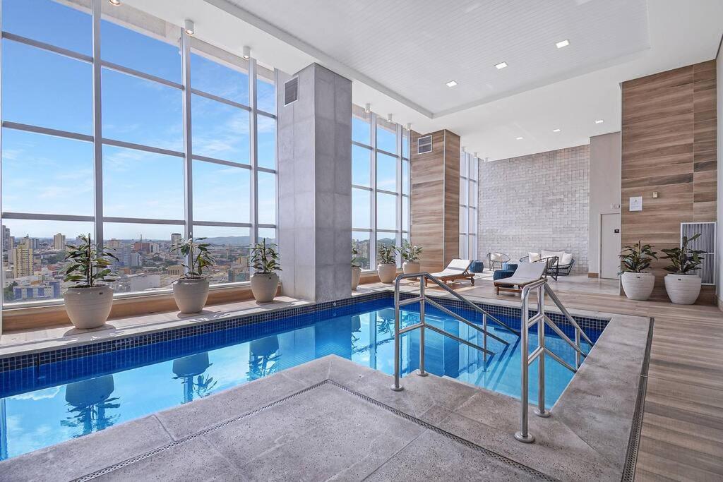 Apartamento em Osasco com Piscina Aquecida e Ar condicionado