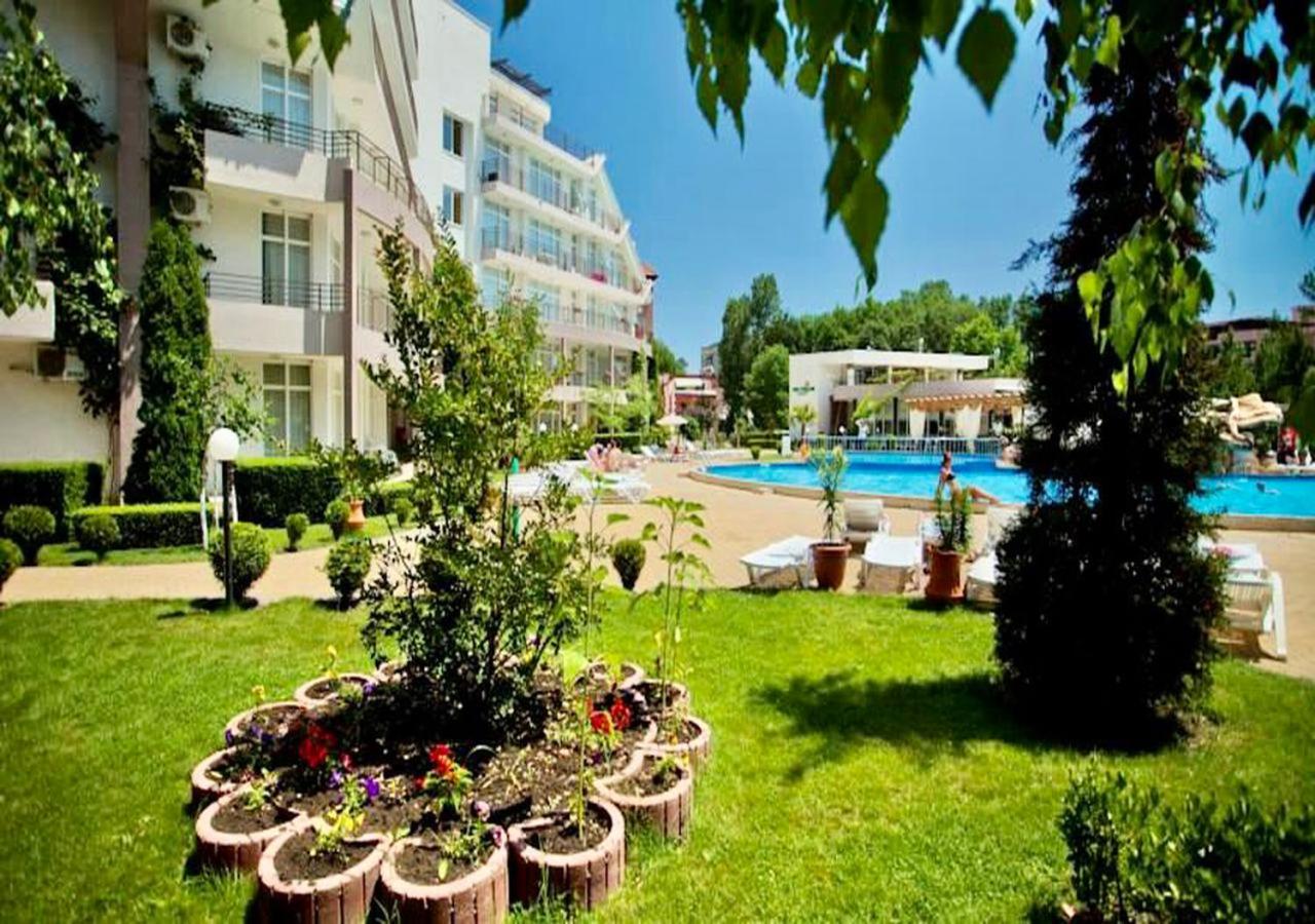 Charming 2-bed flat with pool view in Sunny Beach, Bulgaria