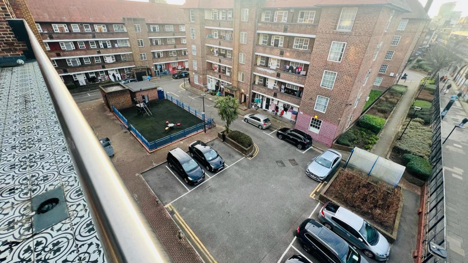 City view Sunset Luxurious Apartment in London Zone-1 Including one Family twin Room with its Own Stunning Private Terrace