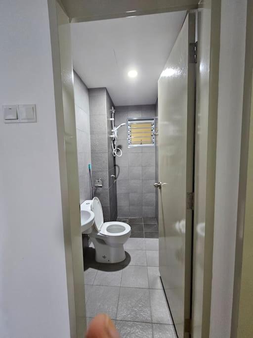 3 Bedrooms VivaVibes Home at Ostia Bangi next Bangi Toll photo 8