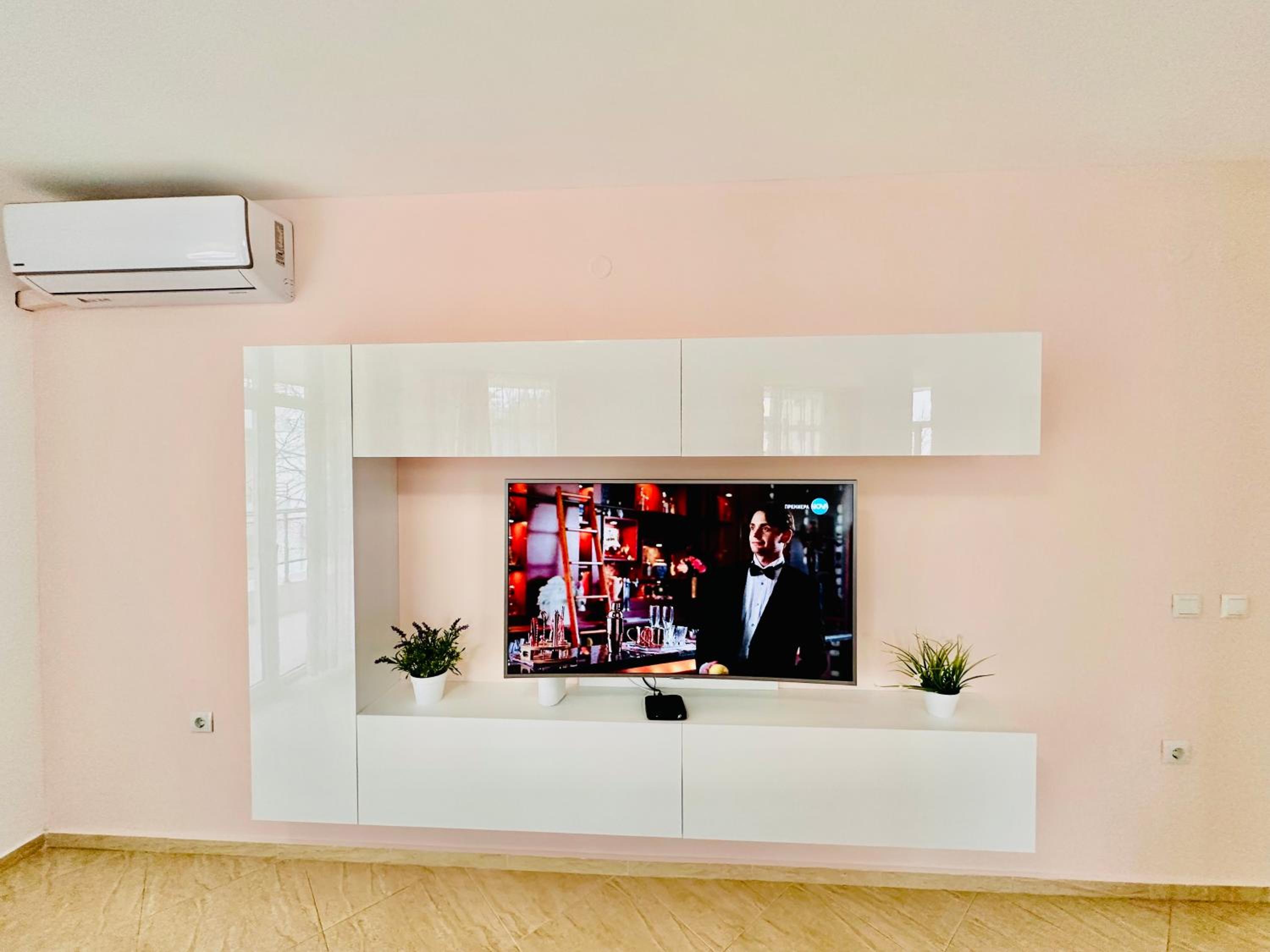 Charming 2-bed flat with pool view in Sunny Beach, Bulgaria