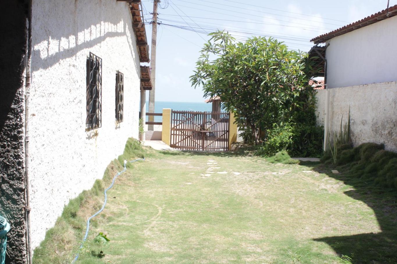 Casa c WiFi a beira mar na Praia Redonda,Icapui CE