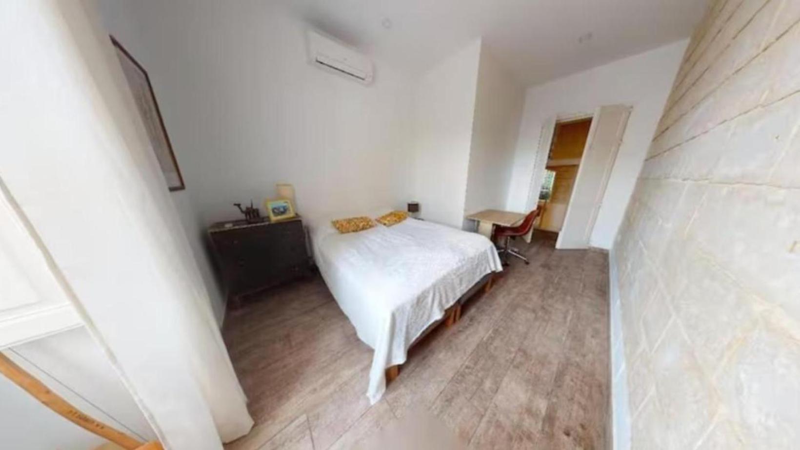Double bedroom in St Julians in shared house photo 5