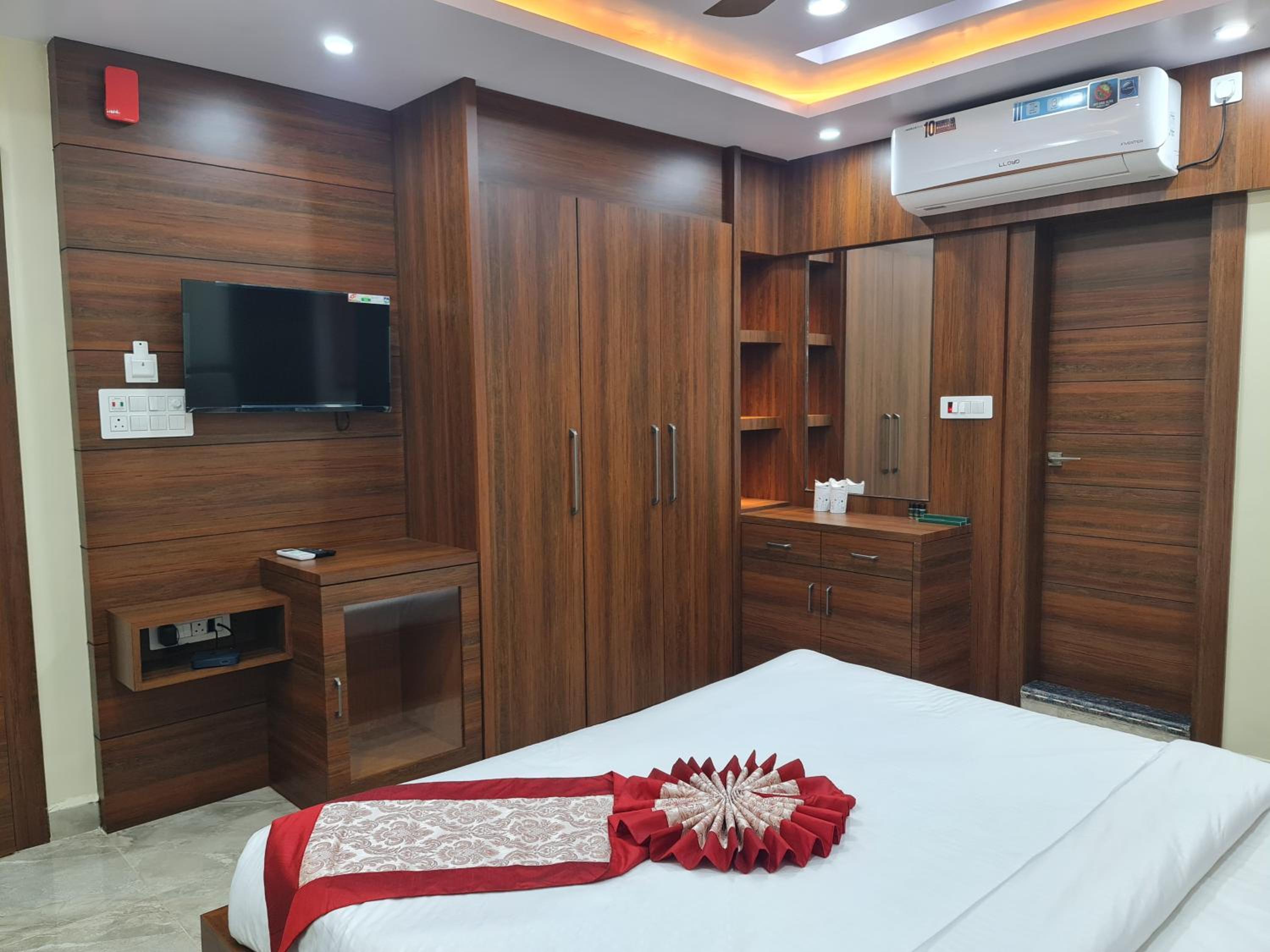 Hotel Sabhekar