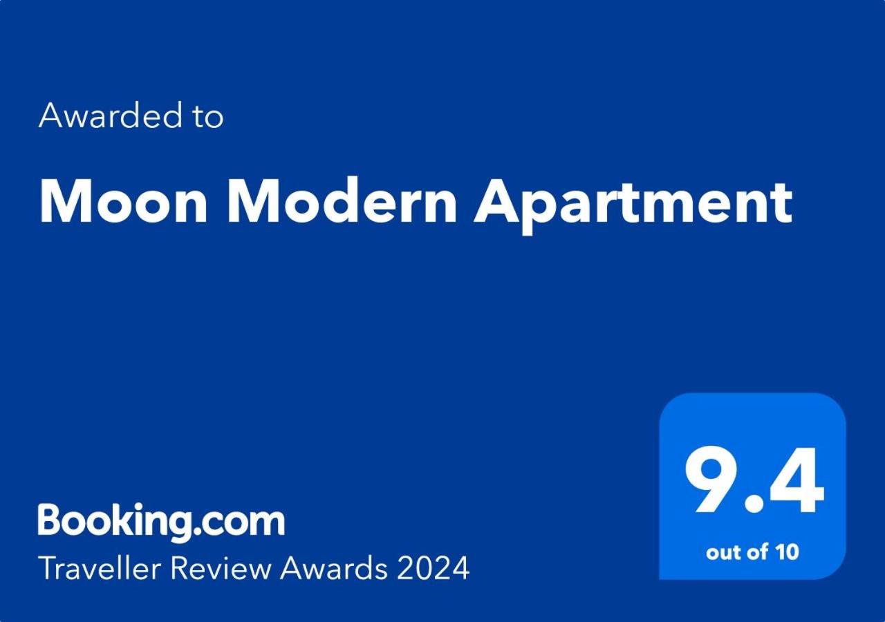Moon Modern Apartment