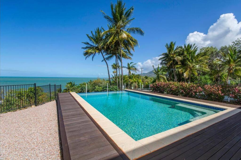 Incredible beachfront home, 10 min to Port Douglas - Diamond Cliff