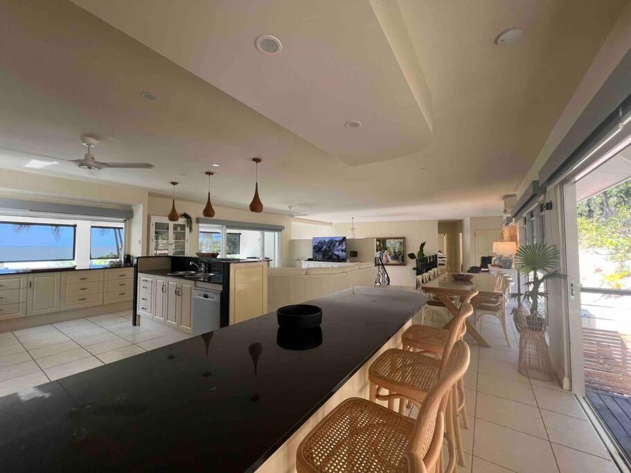 Incredible beachfront home, 10 min to Port Douglas - Diamond Cliff