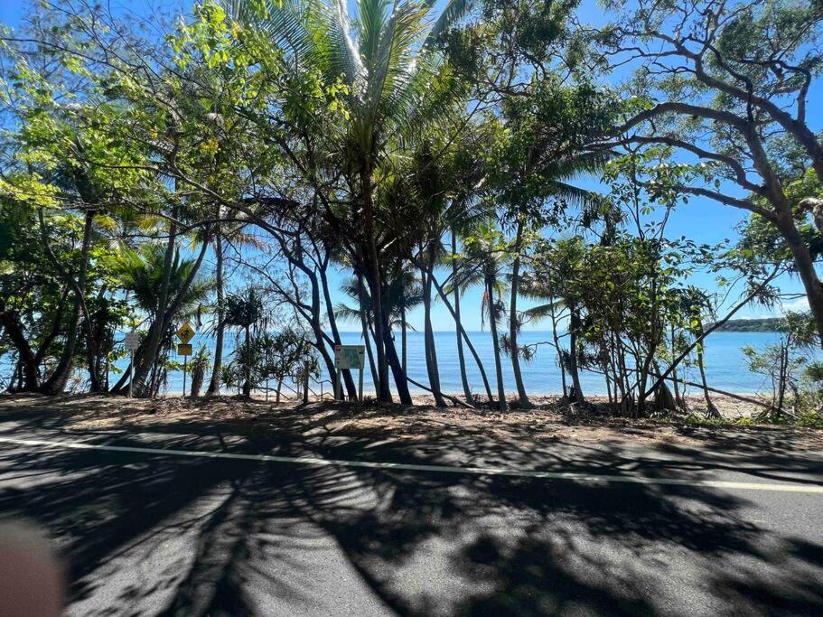 Incredible beachfront home, 10 min to Port Douglas - Diamond Cliff