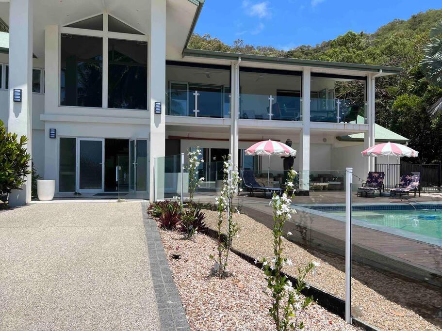 Incredible beachfront home, 10 min to Port Douglas - Diamond Cliff