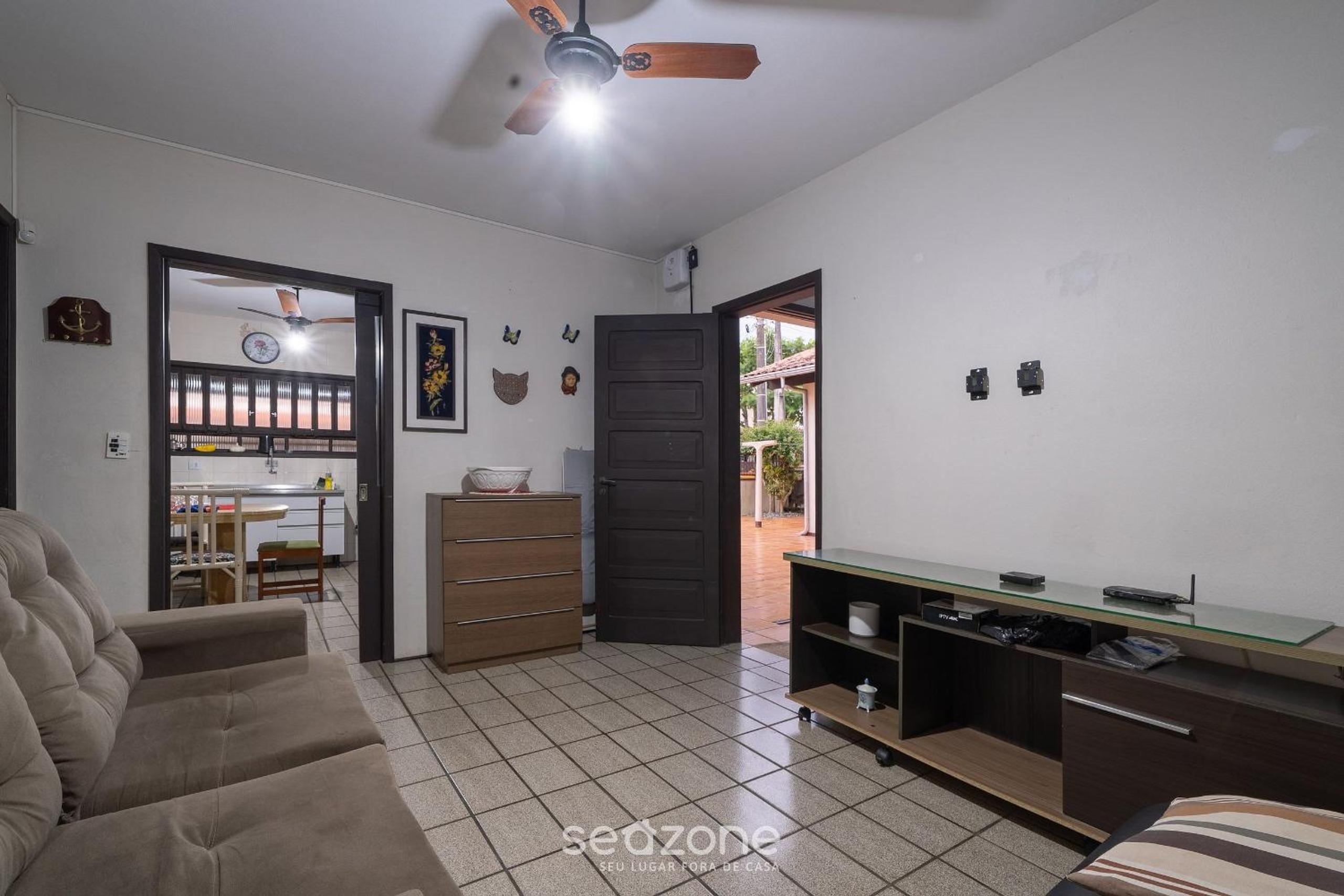 House 100m from the beach in Barra Velha AIA2200