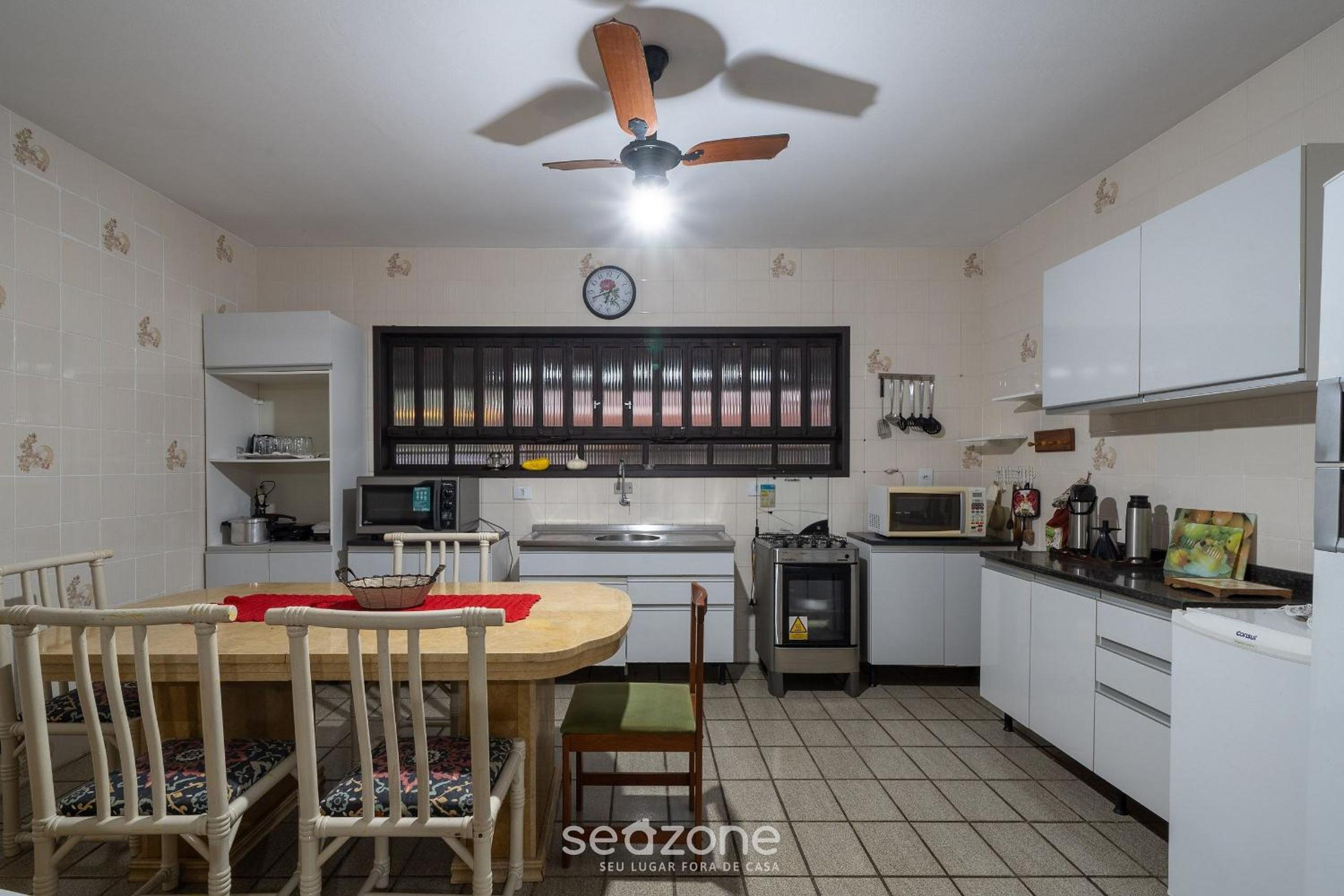 House 100m from the beach in Barra Velha AIA2200