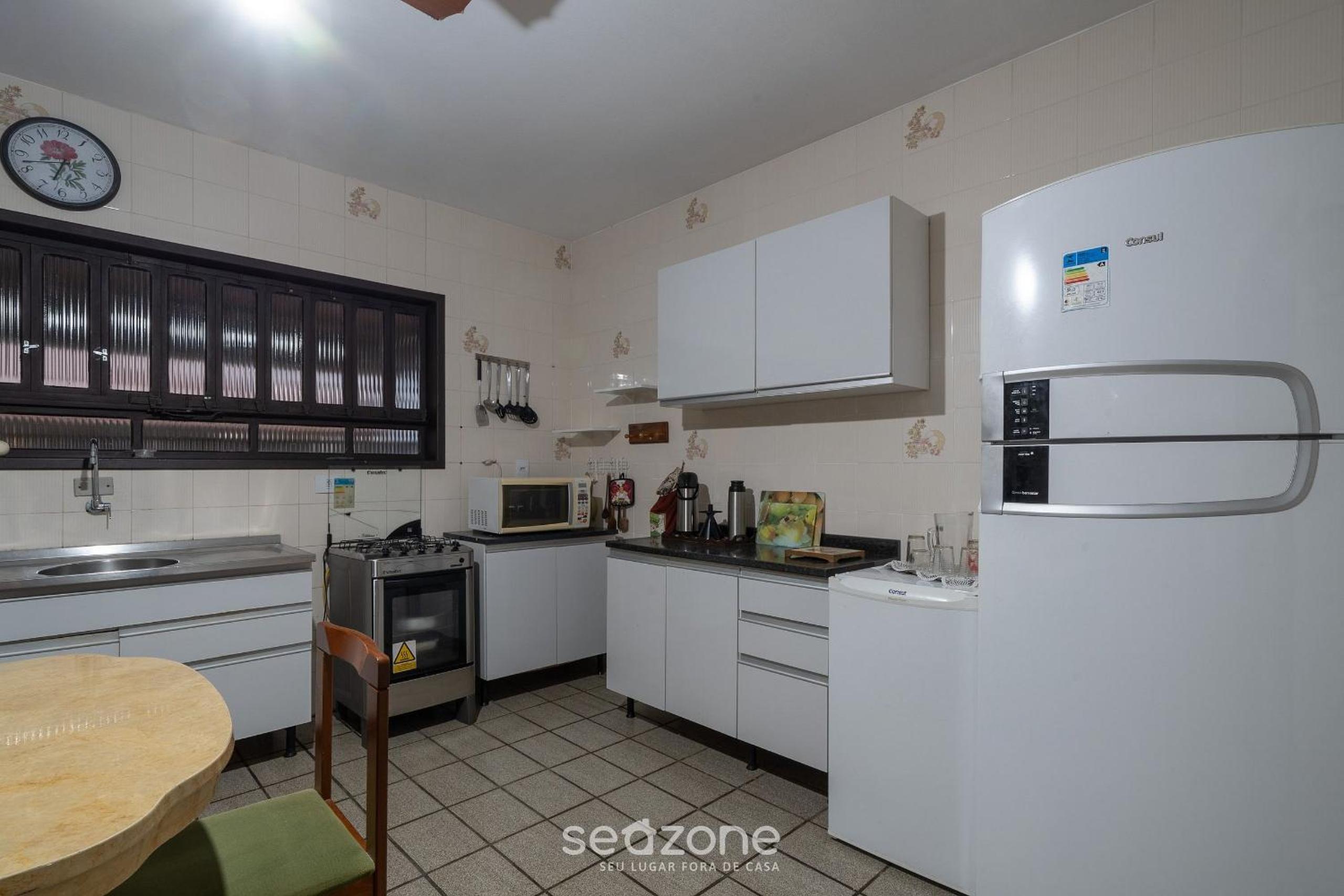 House 100m from the beach in Barra Velha AIA2200