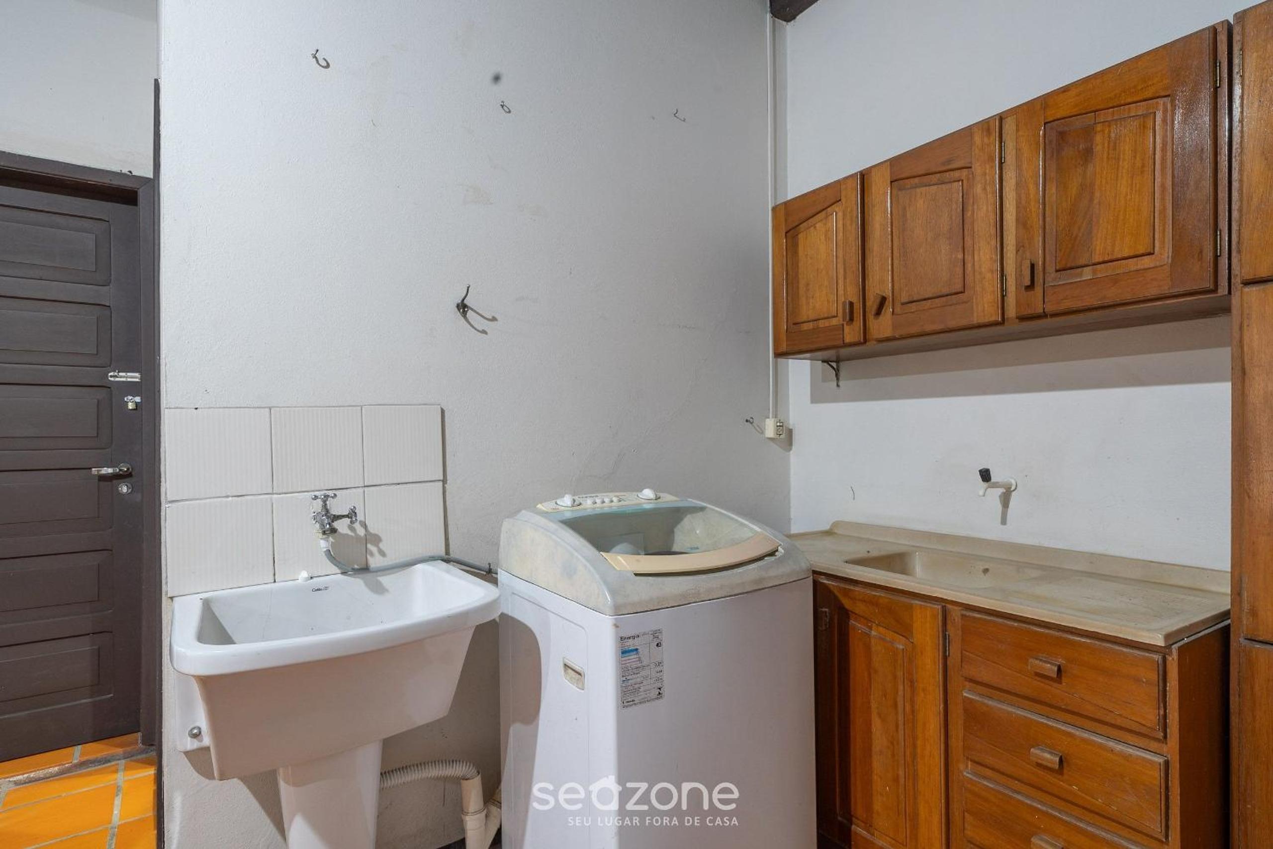 House 100m from the beach in Barra Velha AIA2200