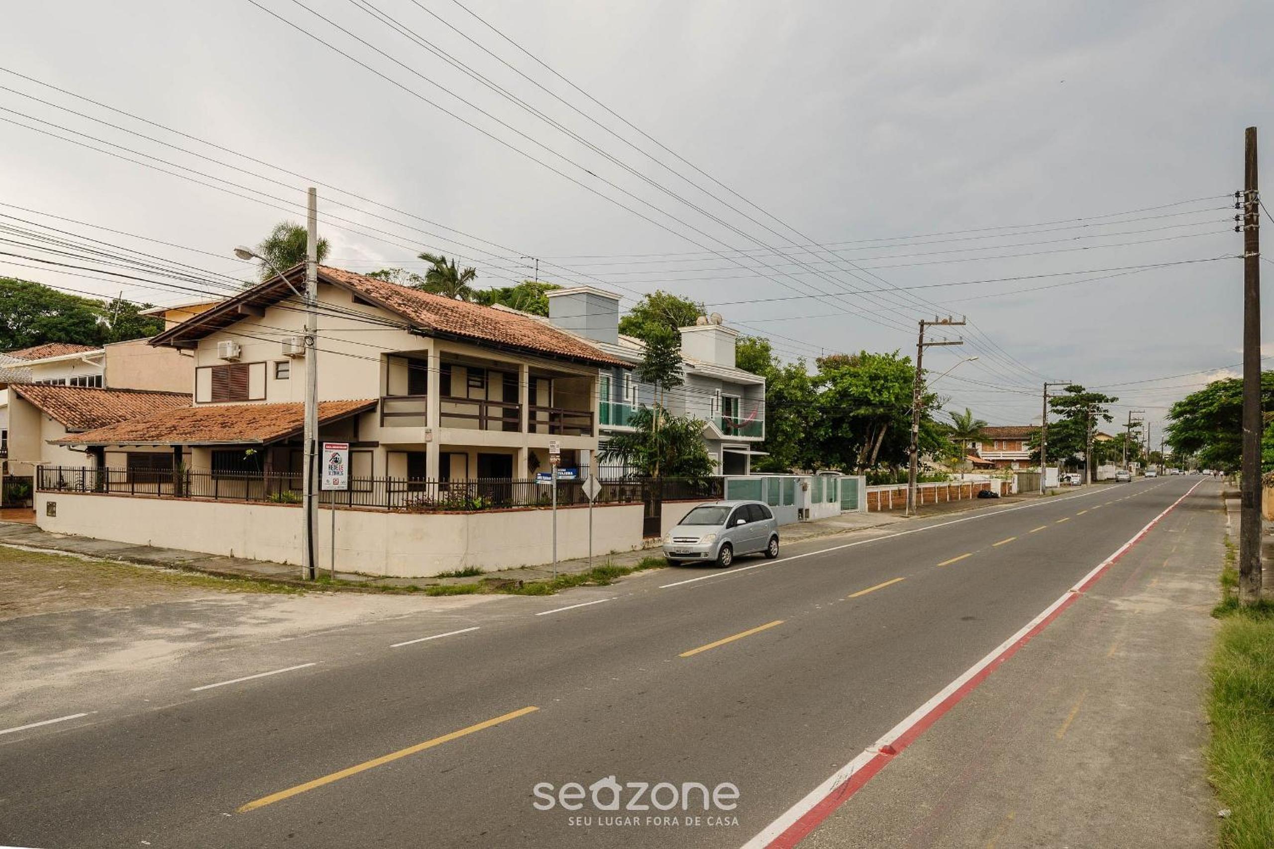 House 100m from the beach in Barra Velha AIA2200