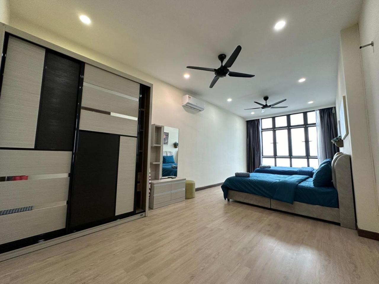 Cozy couple apartment suite photo 4