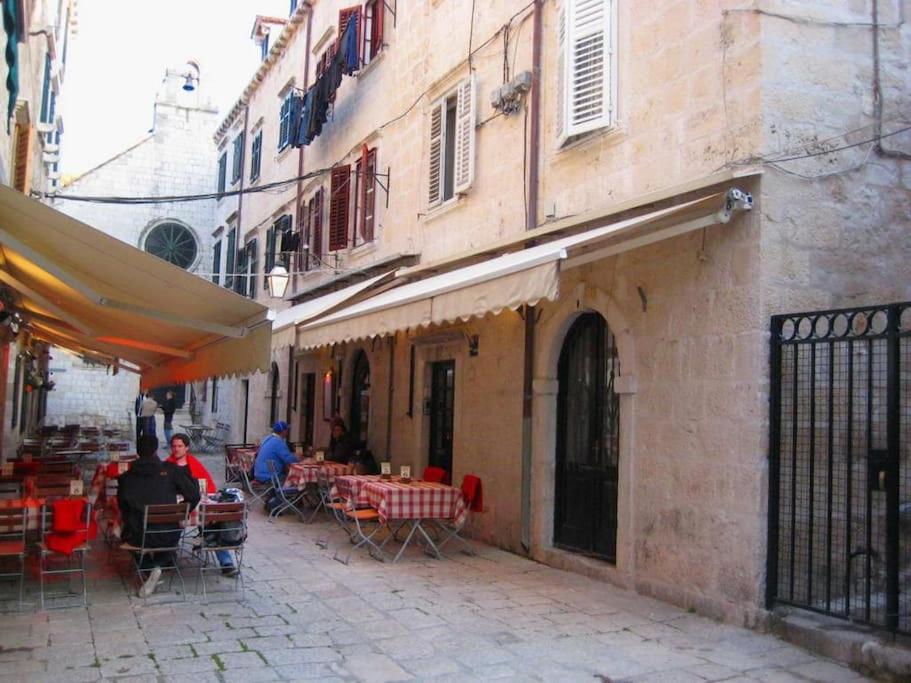 Design Studio - Old Town
