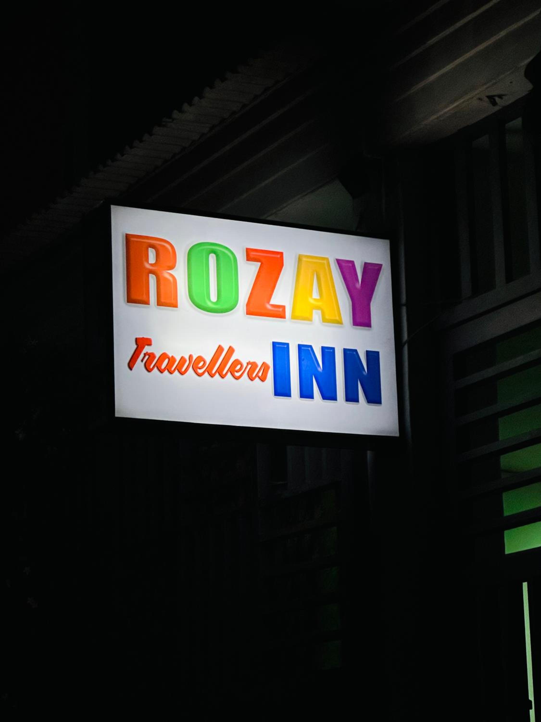 Rozay Travellers Inn view 2