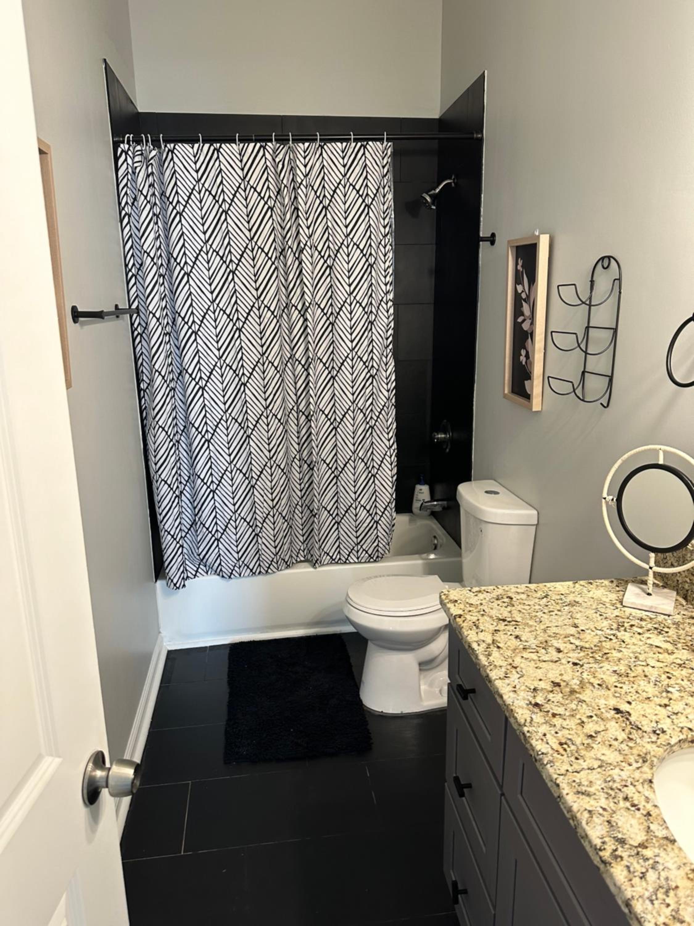 Decatur Delight Mixed- Use Apartments!