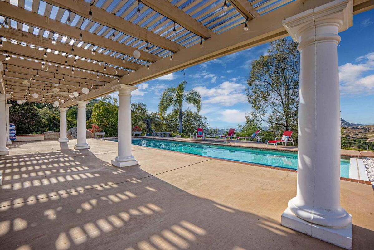 Panoramic View Villa with Pool - Events OK view 3