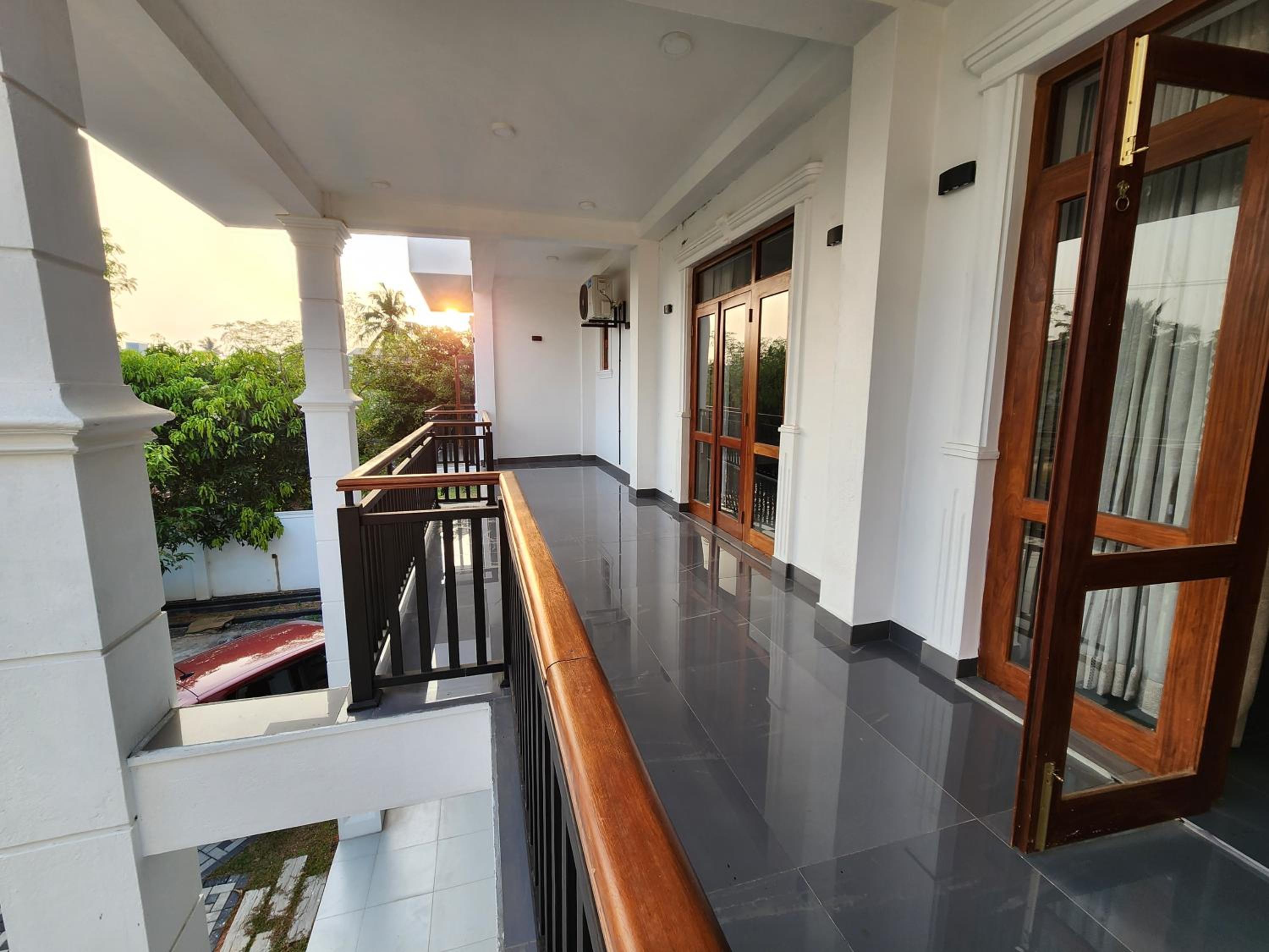 Regno Villa the Infinity by Nflix view 5