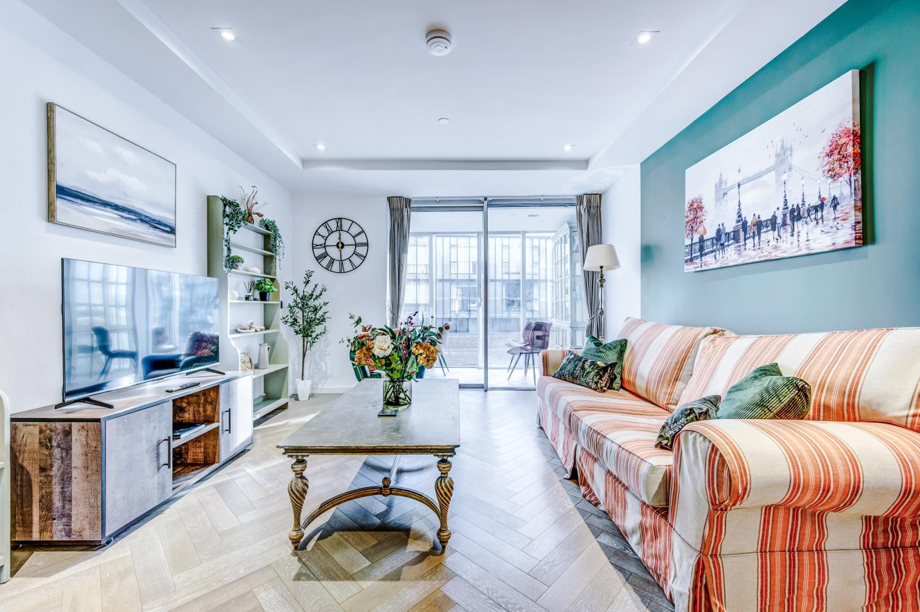 Stunning 2-Bed Apartment in London by 53 Degrees Property, City Centre, Amazing views!