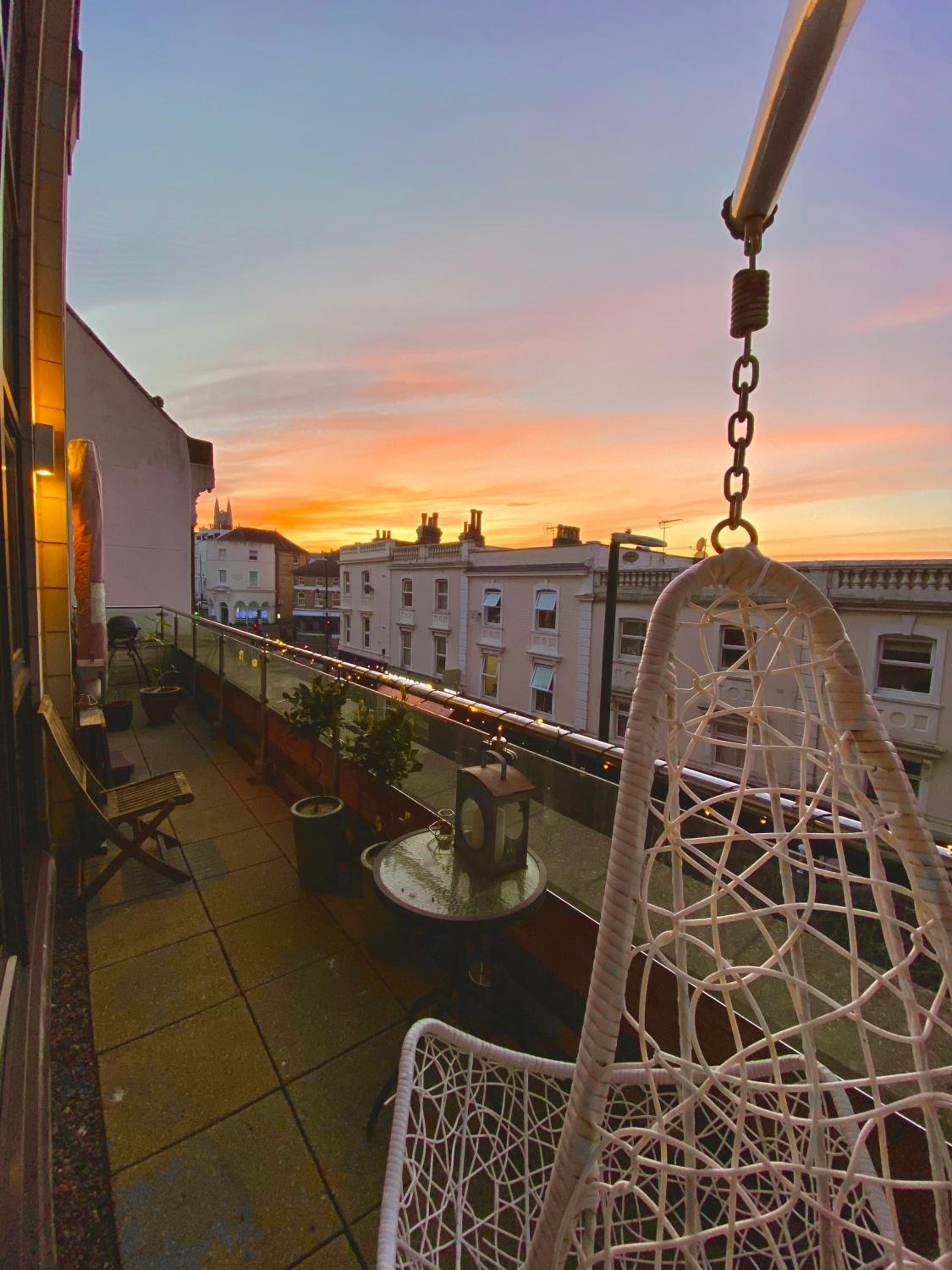 Modern, spacious flat in the heart of Bournemouth. view 4
