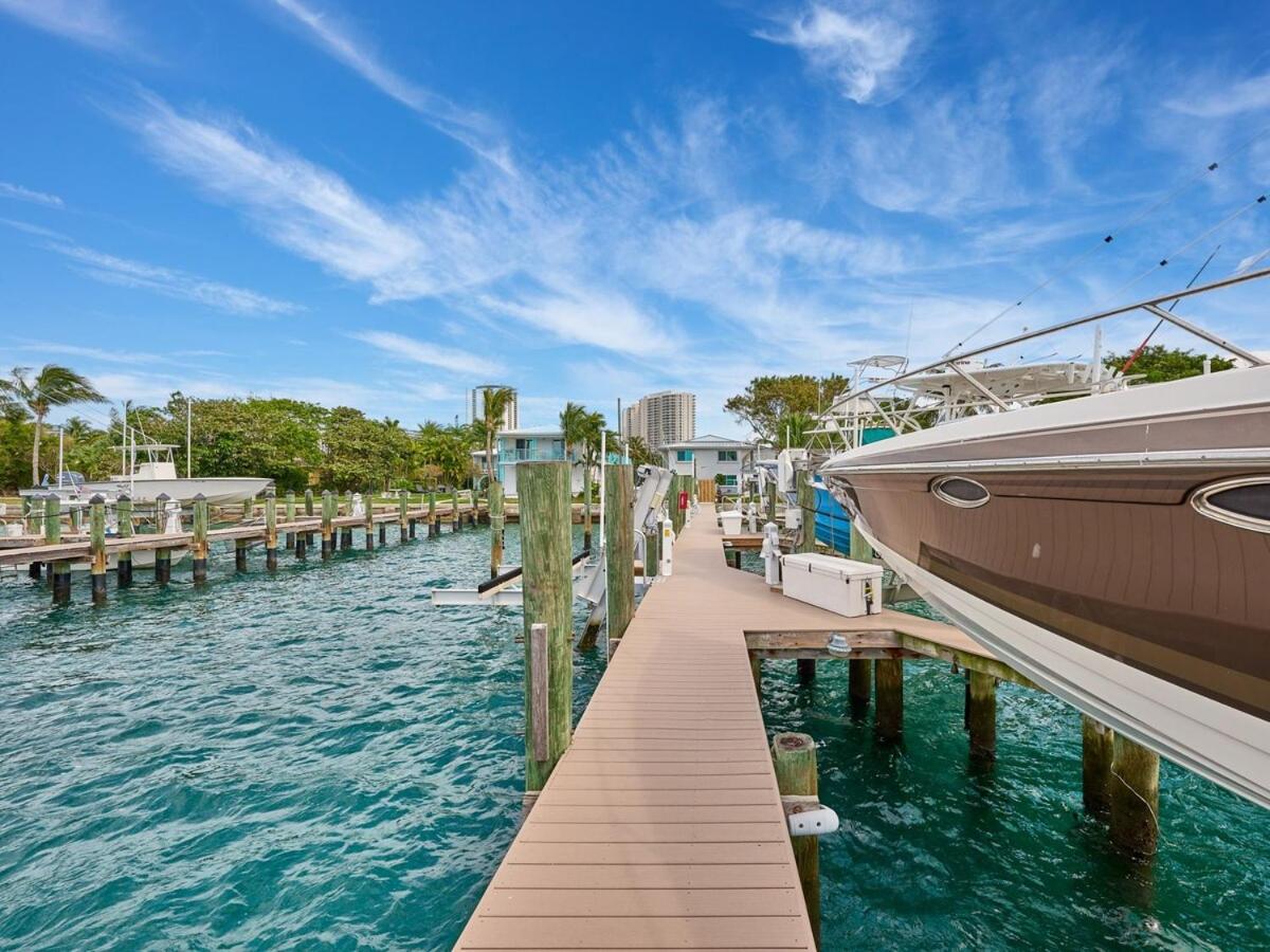 Luxe 2 Bedroom with Direct views of the Intracoastal view 5