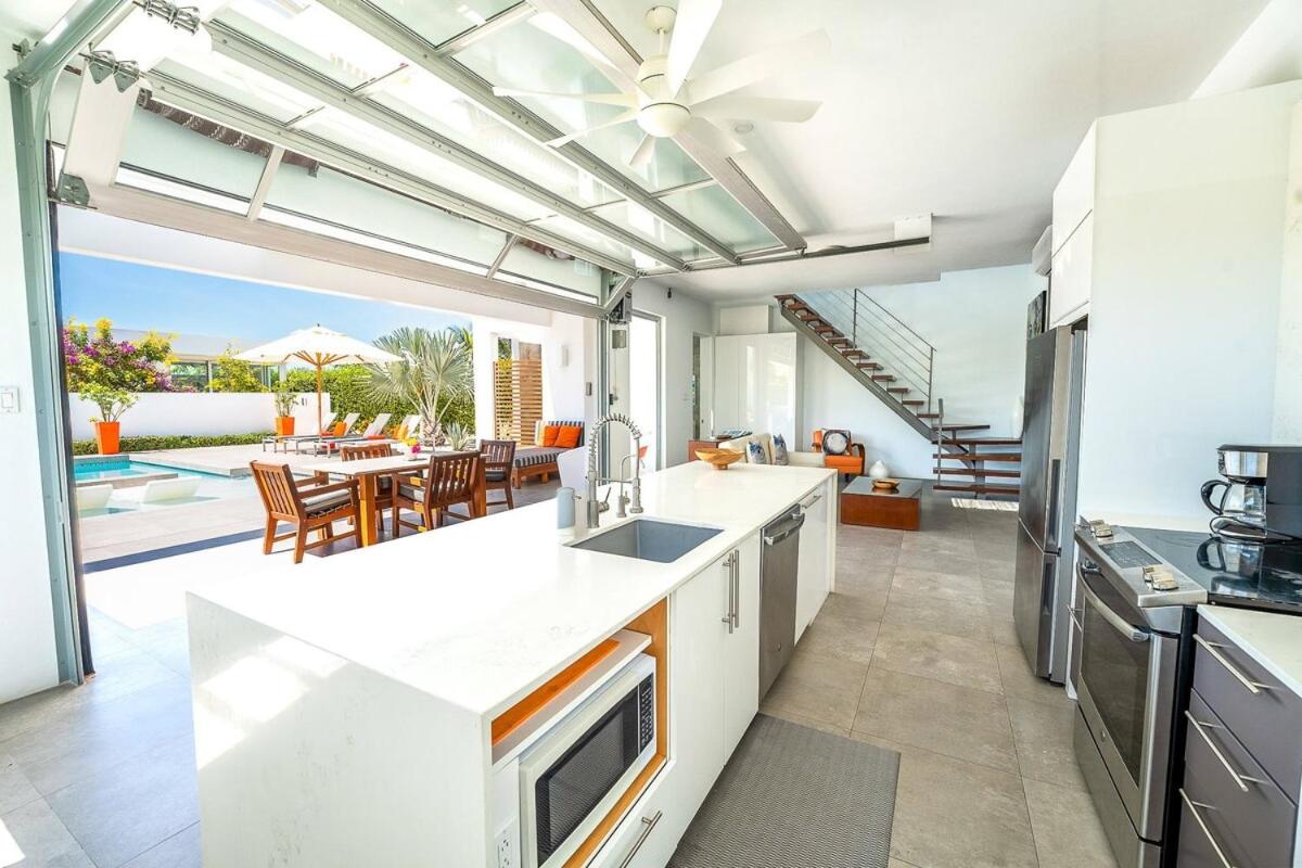 Oceanside 2 Bedroom Luxury Villa with Private Pool, 500ft from Long Bay Beach -V3
