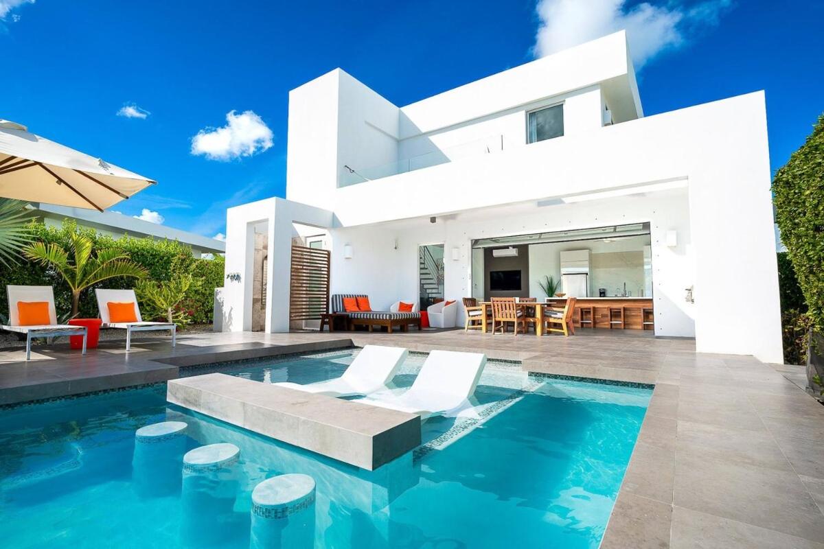 Oceanside 2 Bedroom Luxury Villa with Private Pool, 500ft from Long Bay Beach -V3