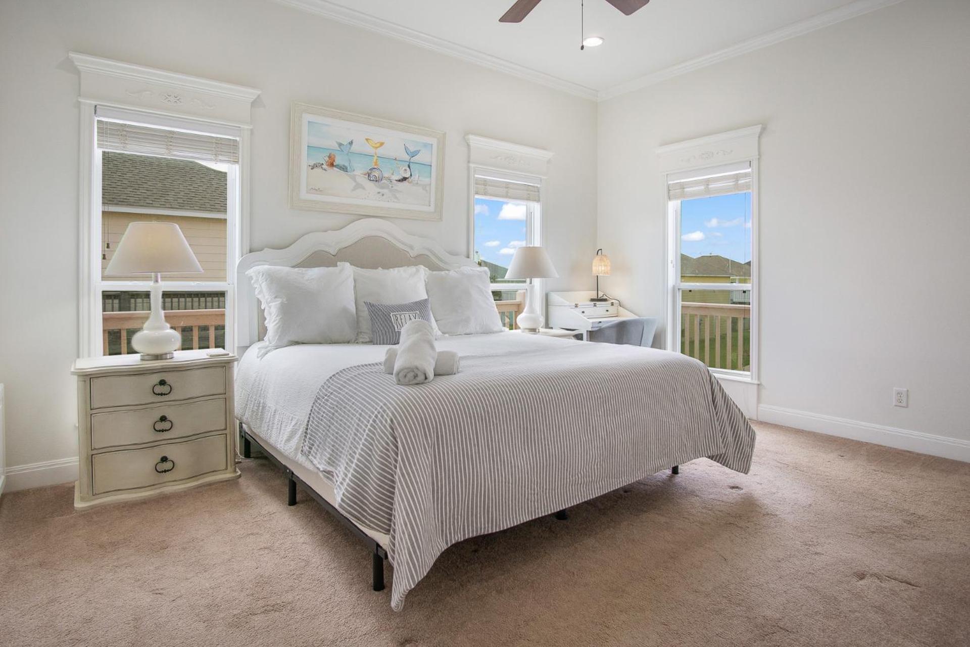 Beach Front Cottage with Beautiful Ocean Views! view 5