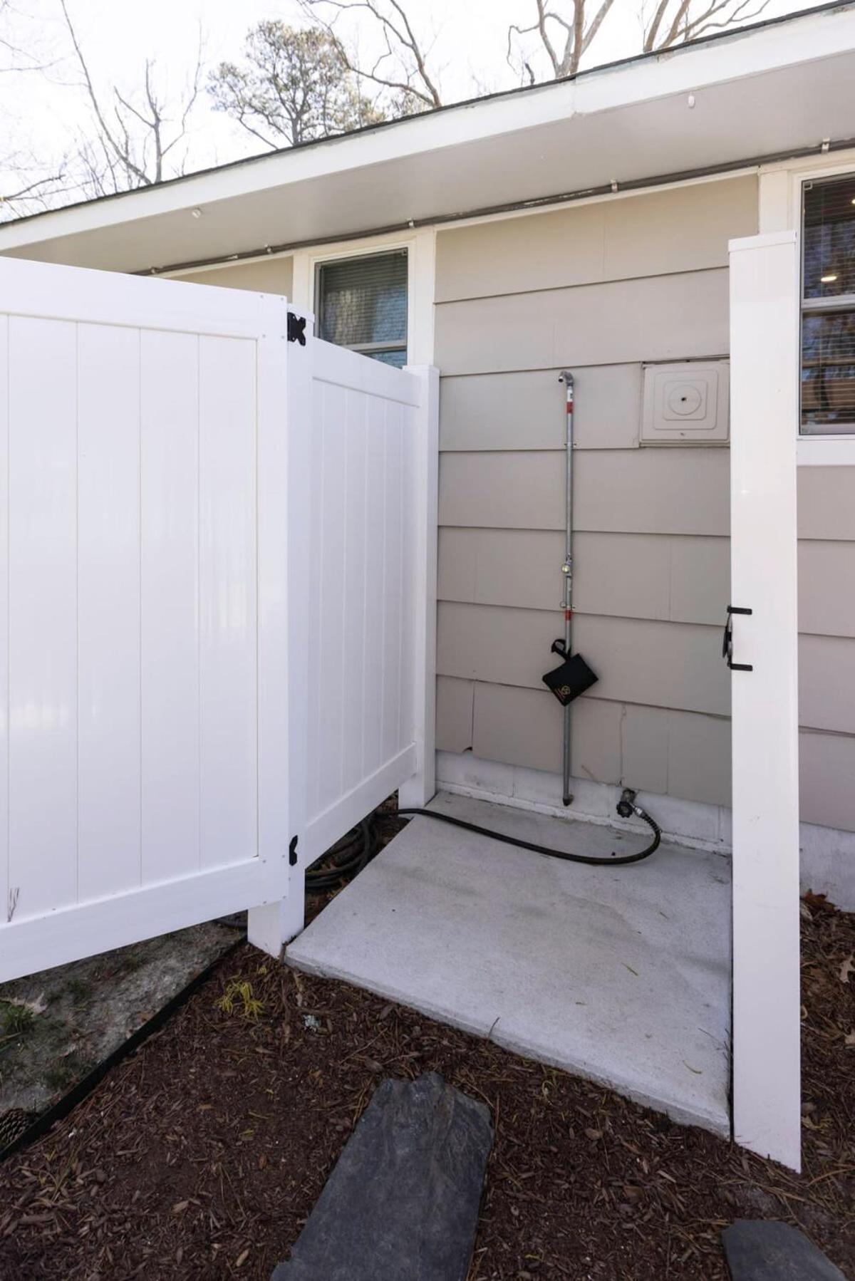 Photo 33