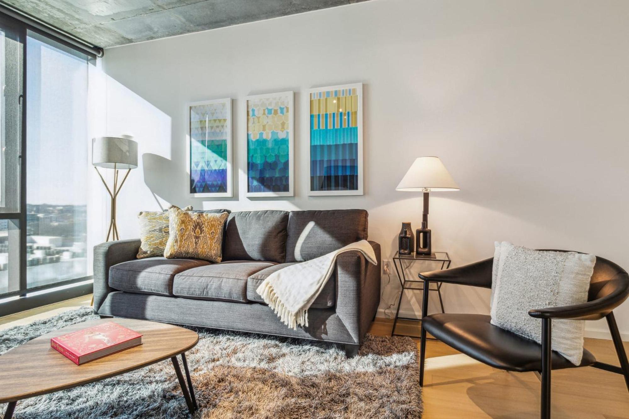 Contemporary City Living Apartments in Nashville