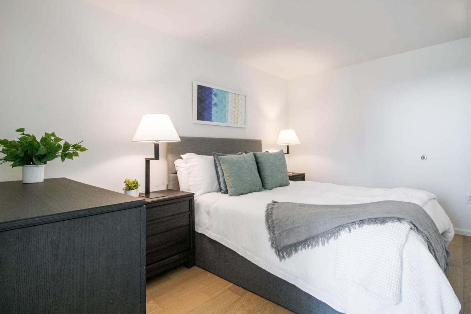 Contemporary City Living Apartments in Nashville